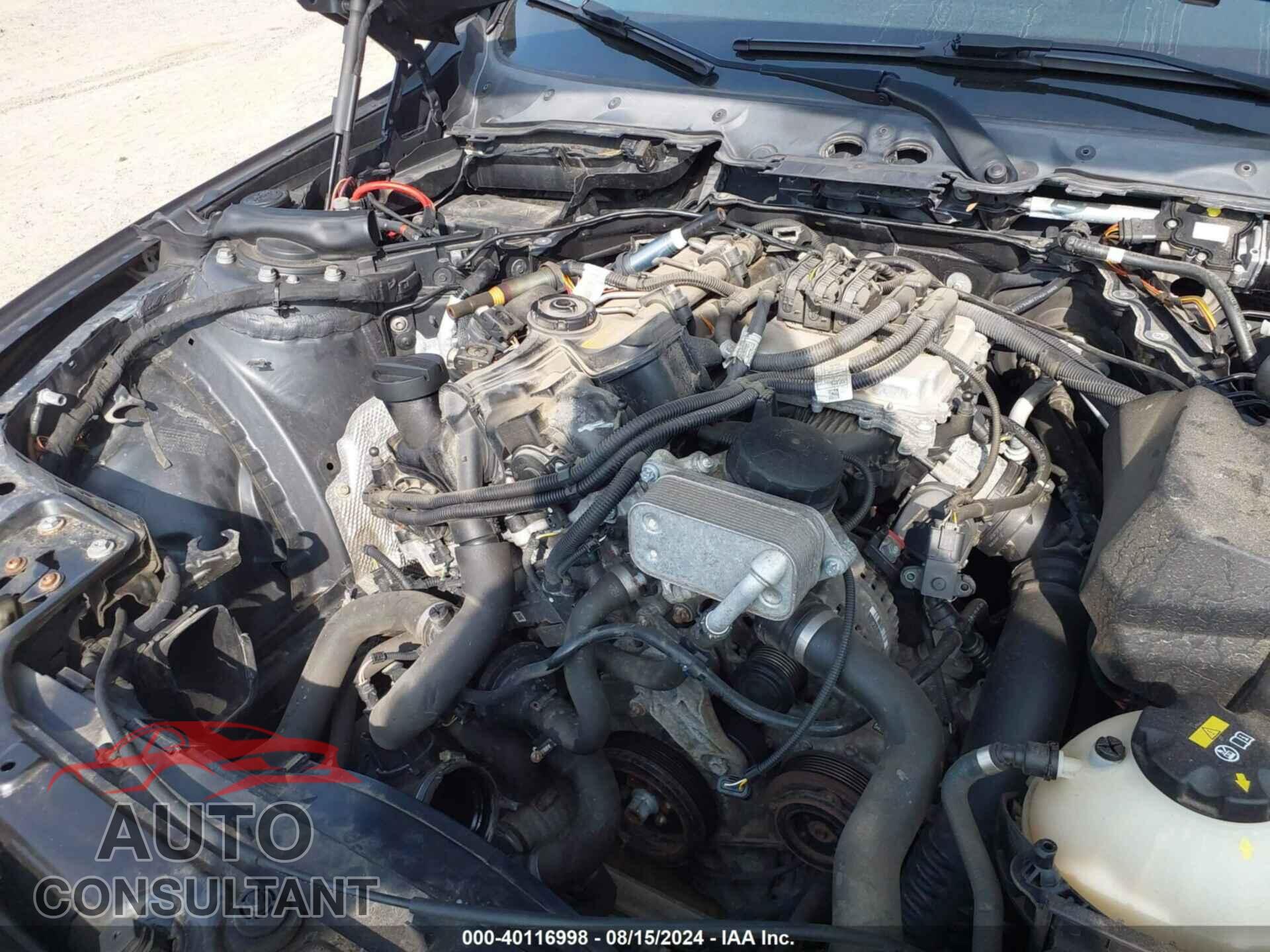 BMW 320I 2016 - WBA8E5G55GNU20334