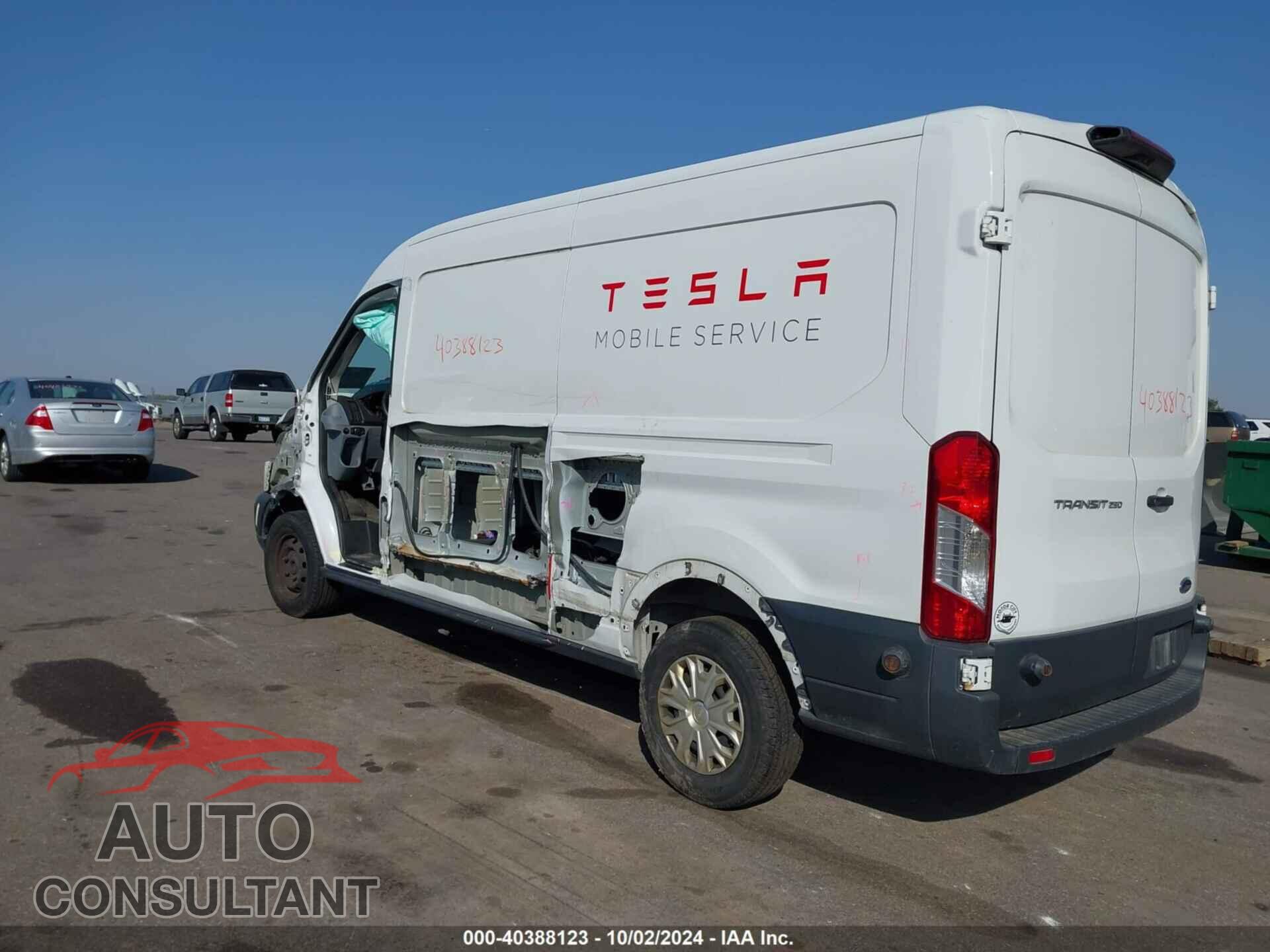 FORD TRANSIT-250 2018 - 1FTYR2CM1JKB55357