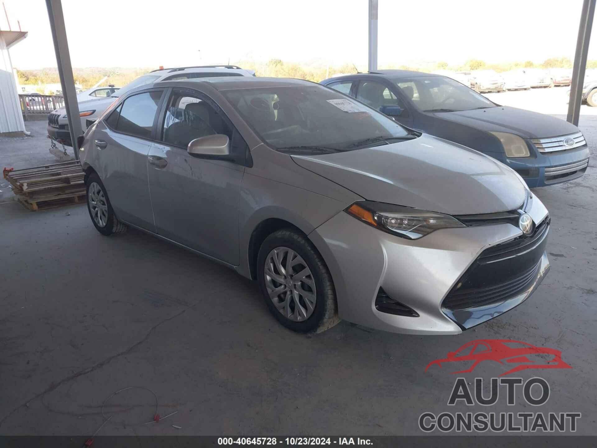 TOYOTA COROLLA 2018 - 5YFBURHE8JP771458