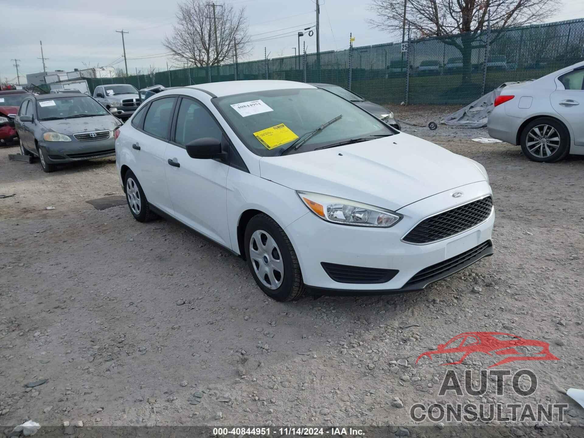 FORD FOCUS 2018 - 1FADP3E27JL298657