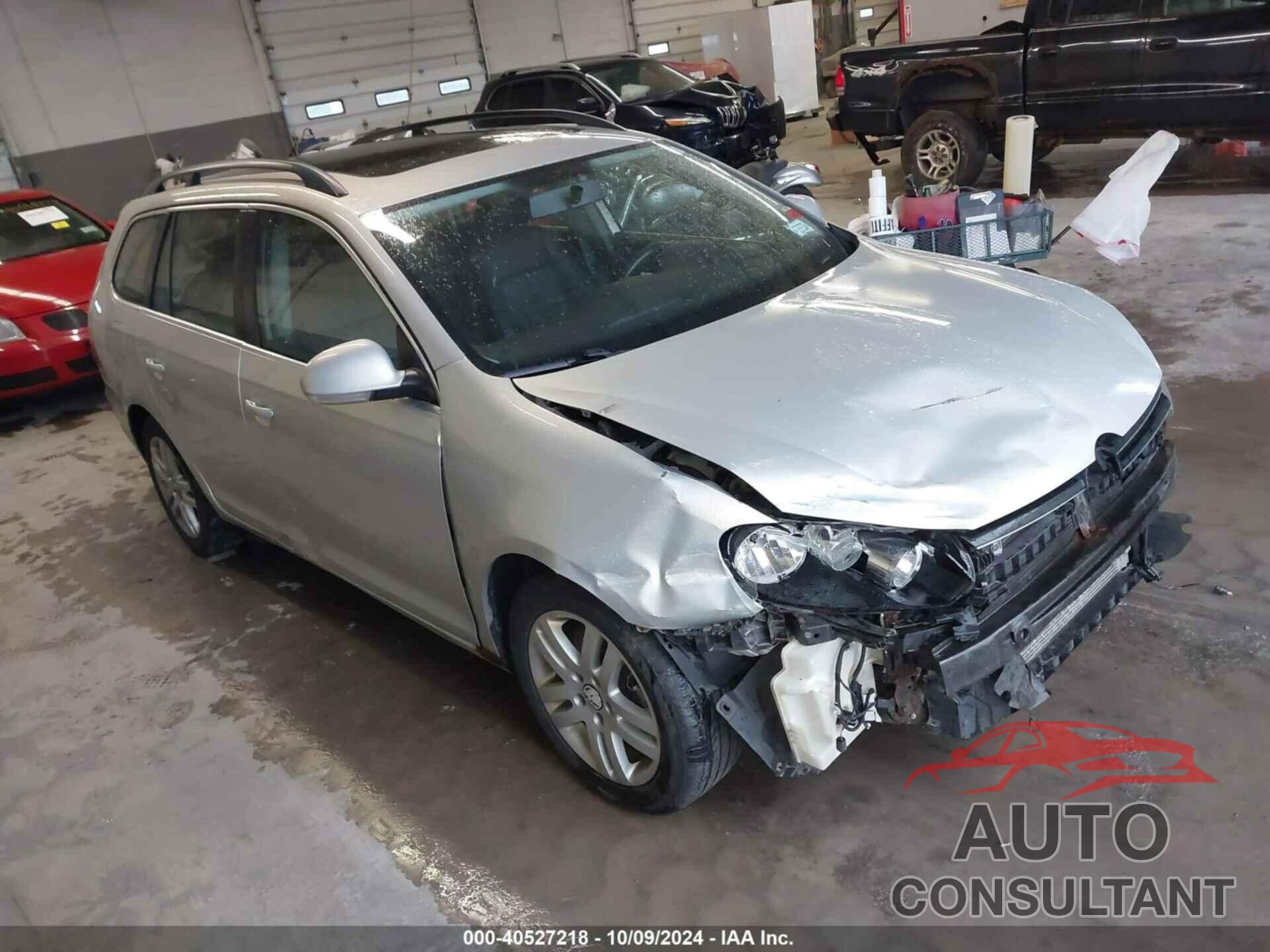 VOLKSWAGEN JETTA SPORTWAGEN 2011 - 3VWPL8AJXBM608858