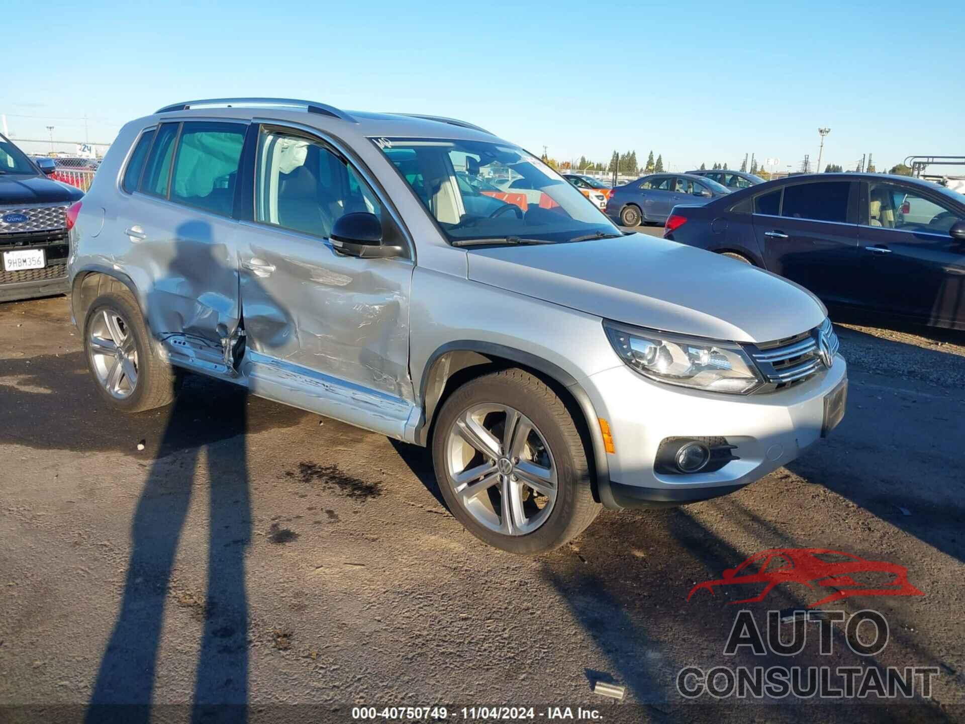 VOLKSWAGEN TIGUAN 2017 - WVGUV7AX7HW509918