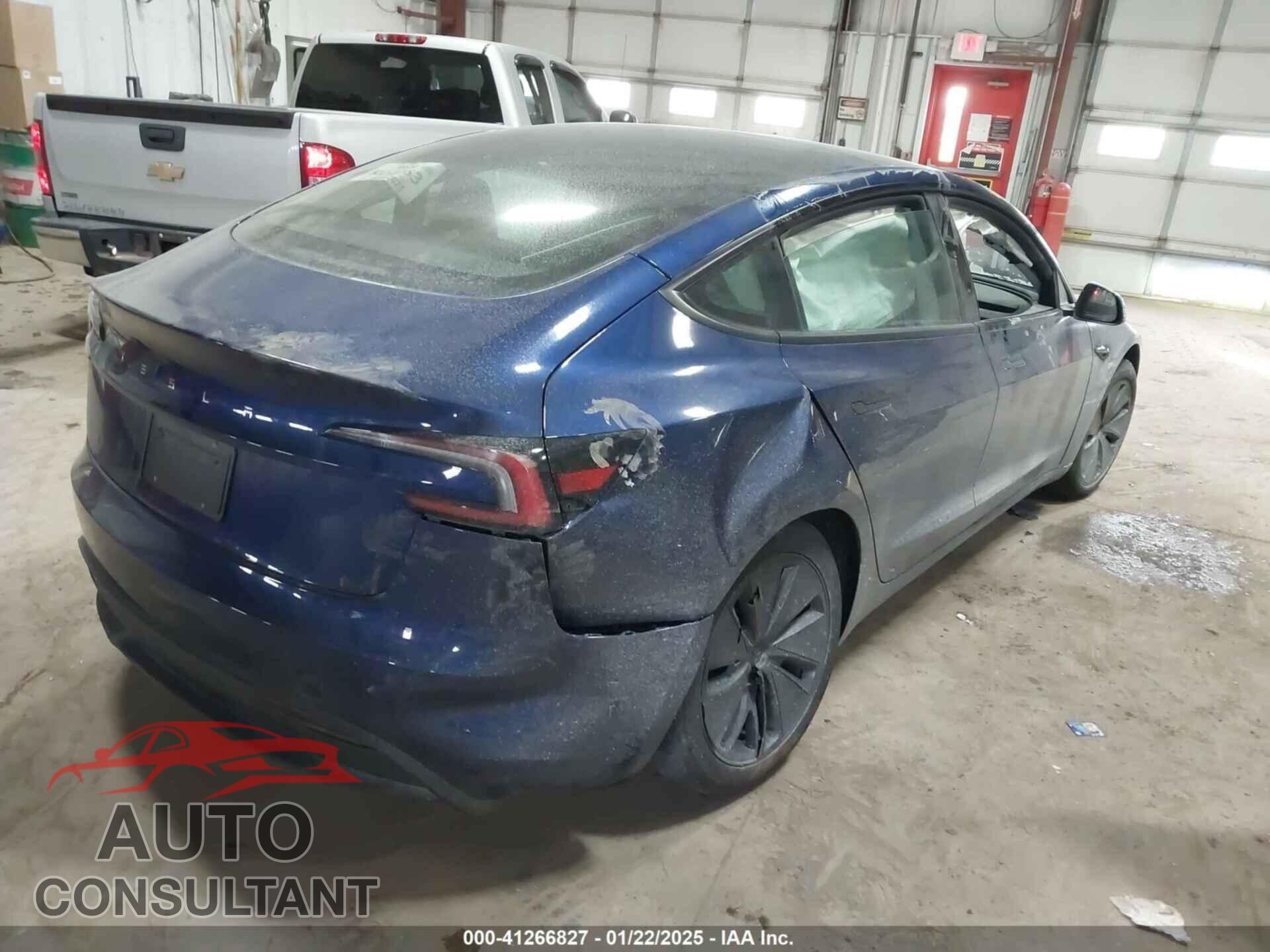 TESLA MODEL 3 2024 - 5YJ3E1EA8RF747205