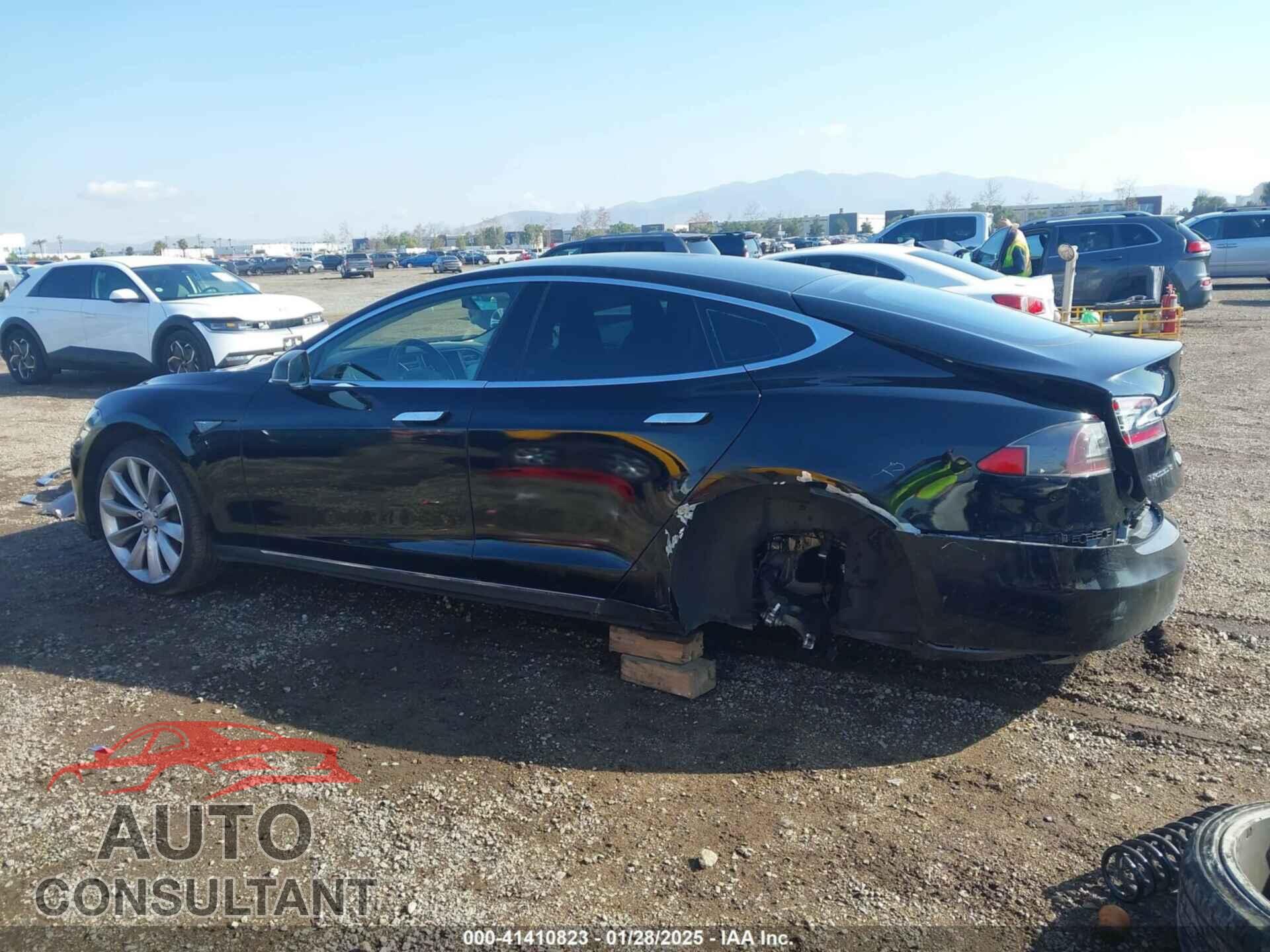 TESLA MODEL S 2013 - 5YJSA1AC9DFP10929