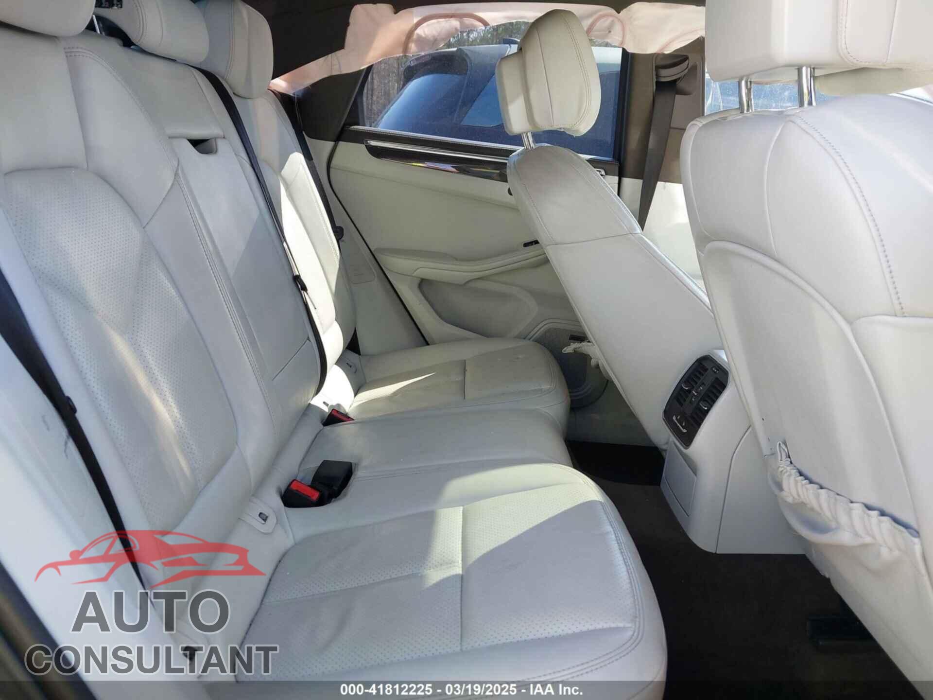 PORSCHE MACAN 2015 - WP1AB2A54FLB72882