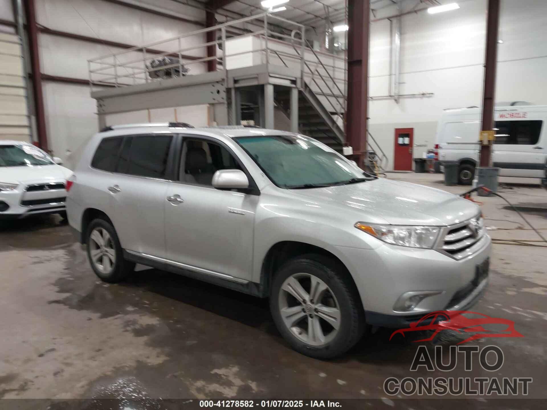 TOYOTA HIGHLANDER 2013 - 5TDYK3EH8DS112917