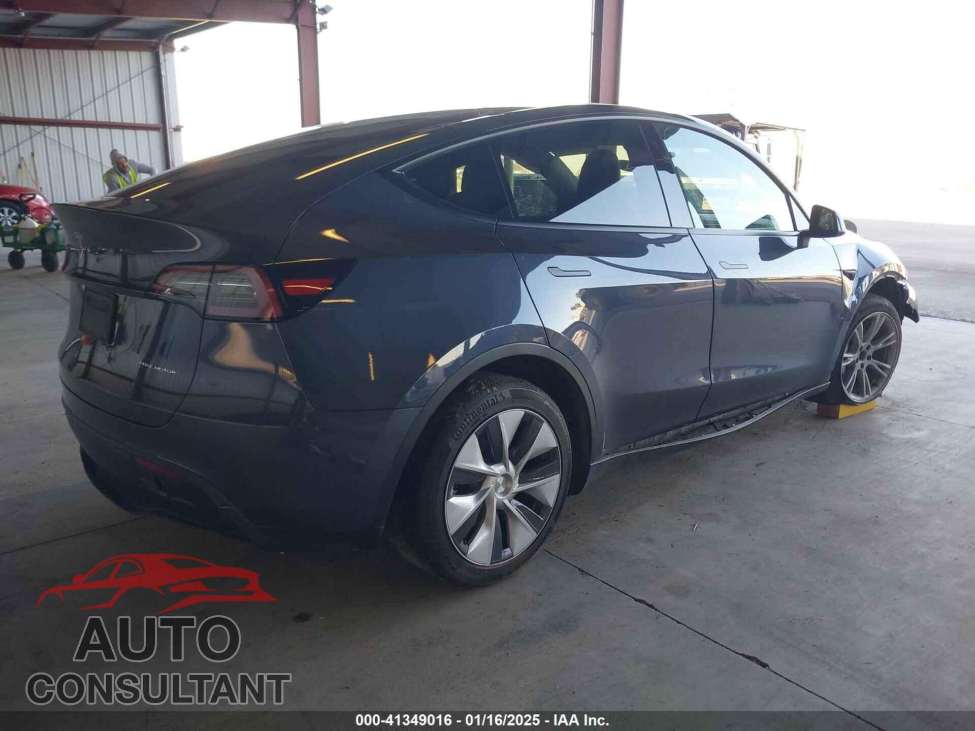 TESLA MODEL Y 2023 - 7SAYGDEE3PF644911