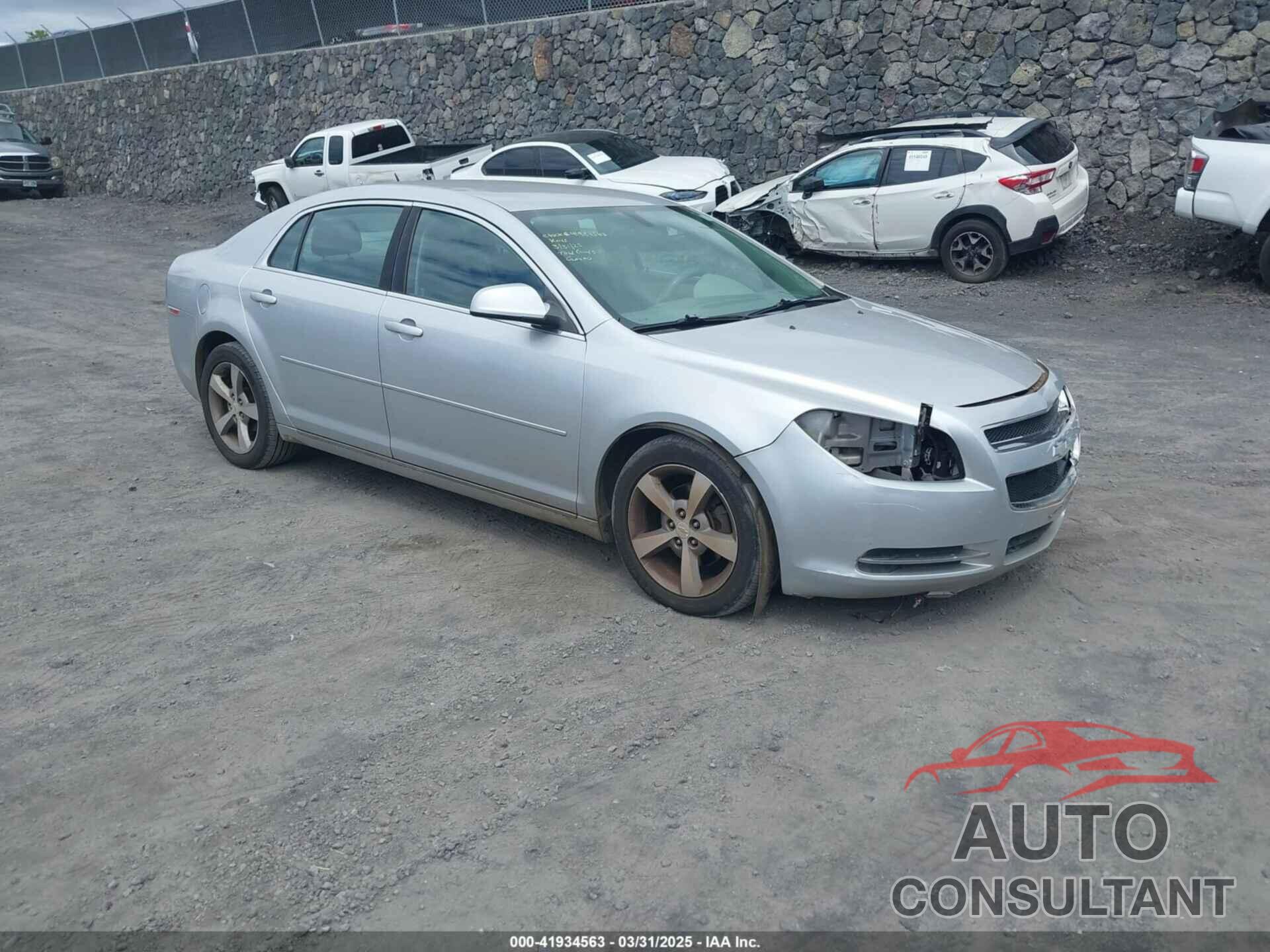 CHEVROLET MALIBU 2011 - 1G1ZC5EU3BF110380