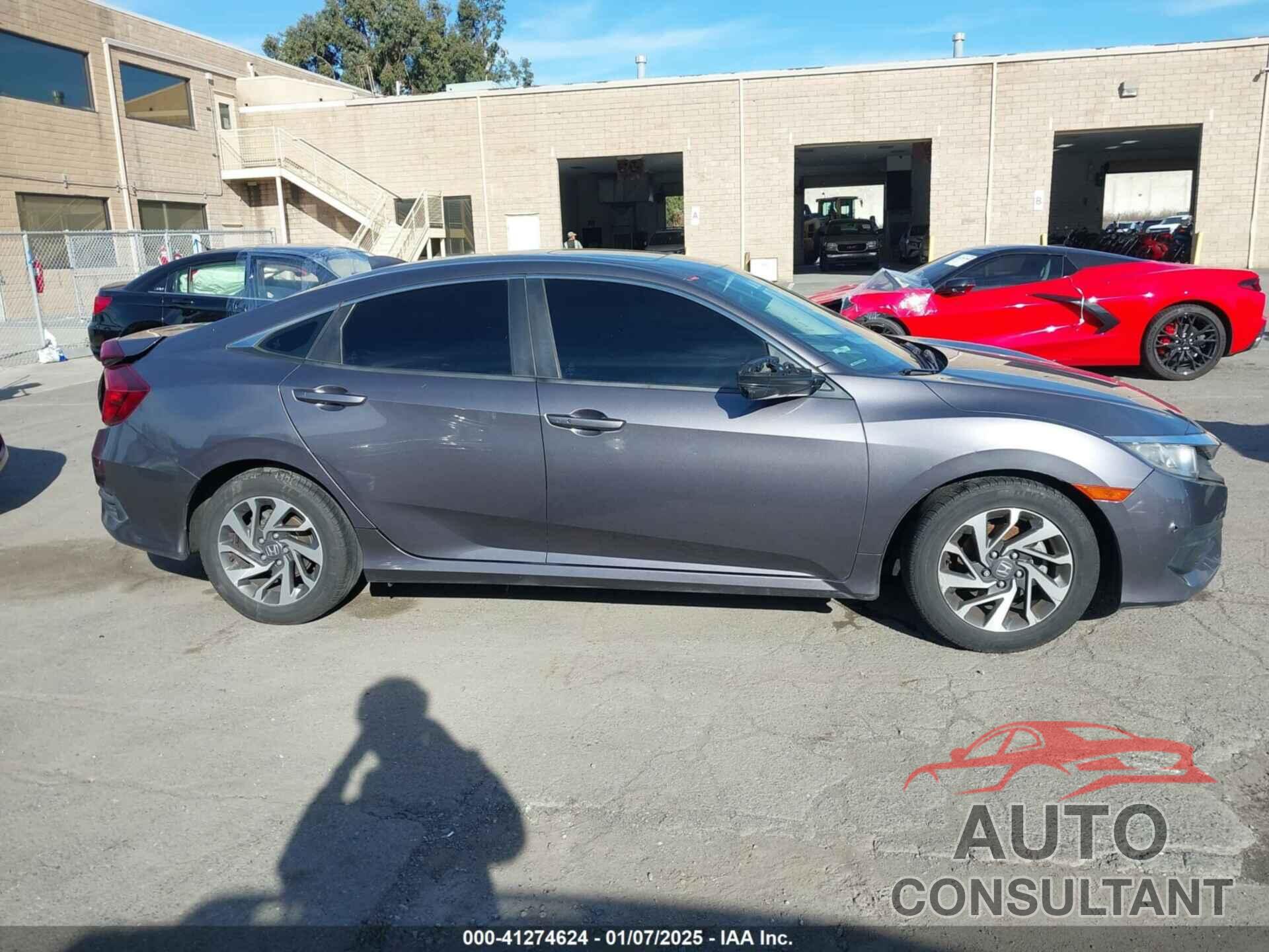HONDA CIVIC 2018 - 19XFC2F71JE201514