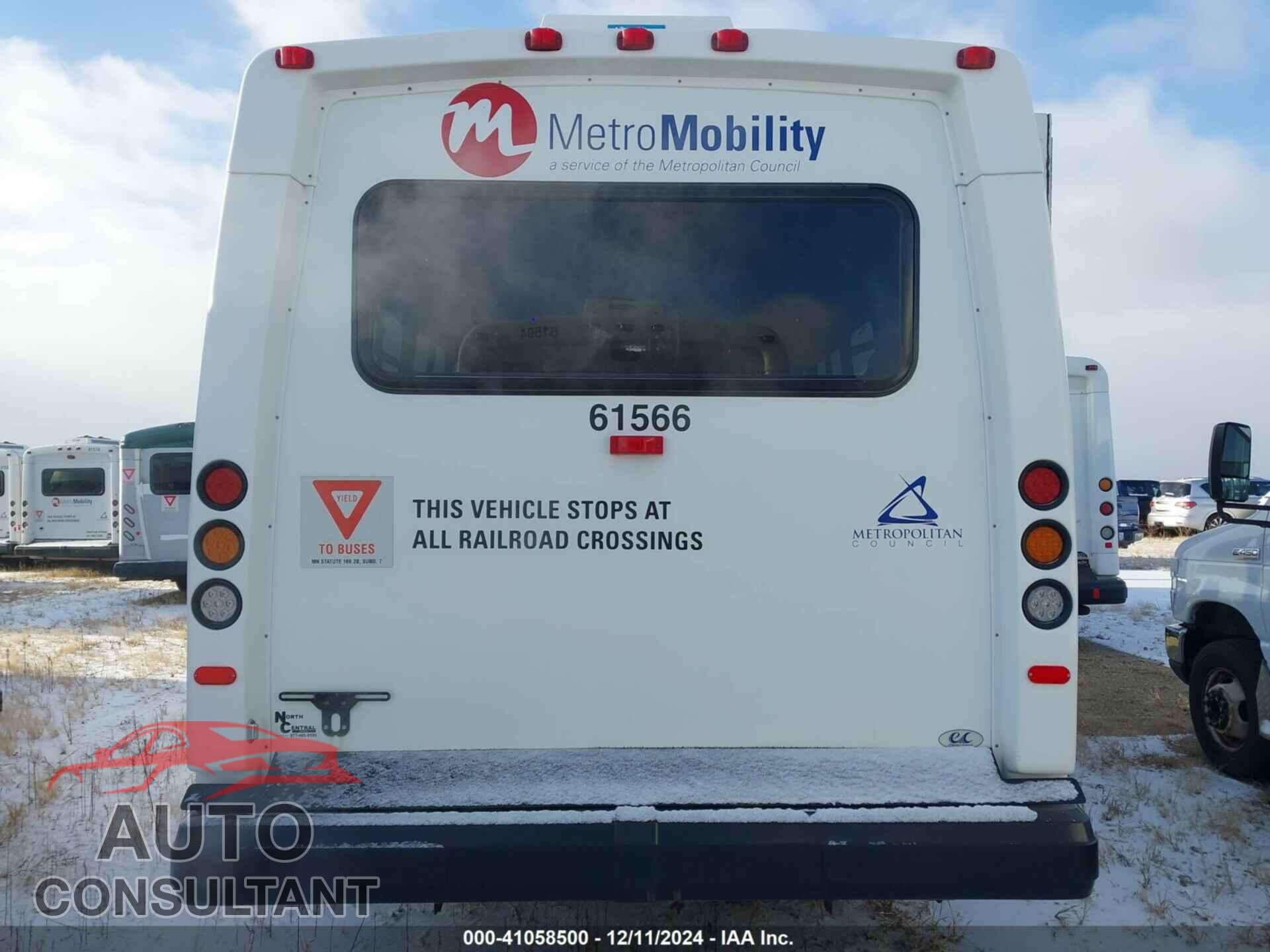 FORD E-450 CUTAWAY 2017 - 1FDFE4FS3HDC33608