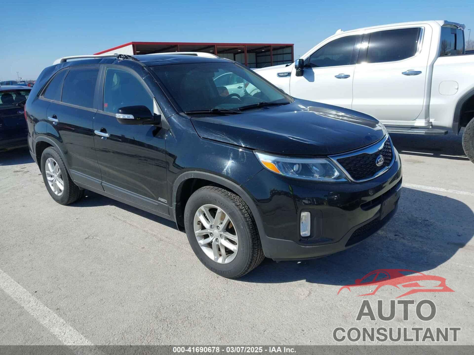 KIA SORENTO 2015 - 5XYKTDA60FG607237