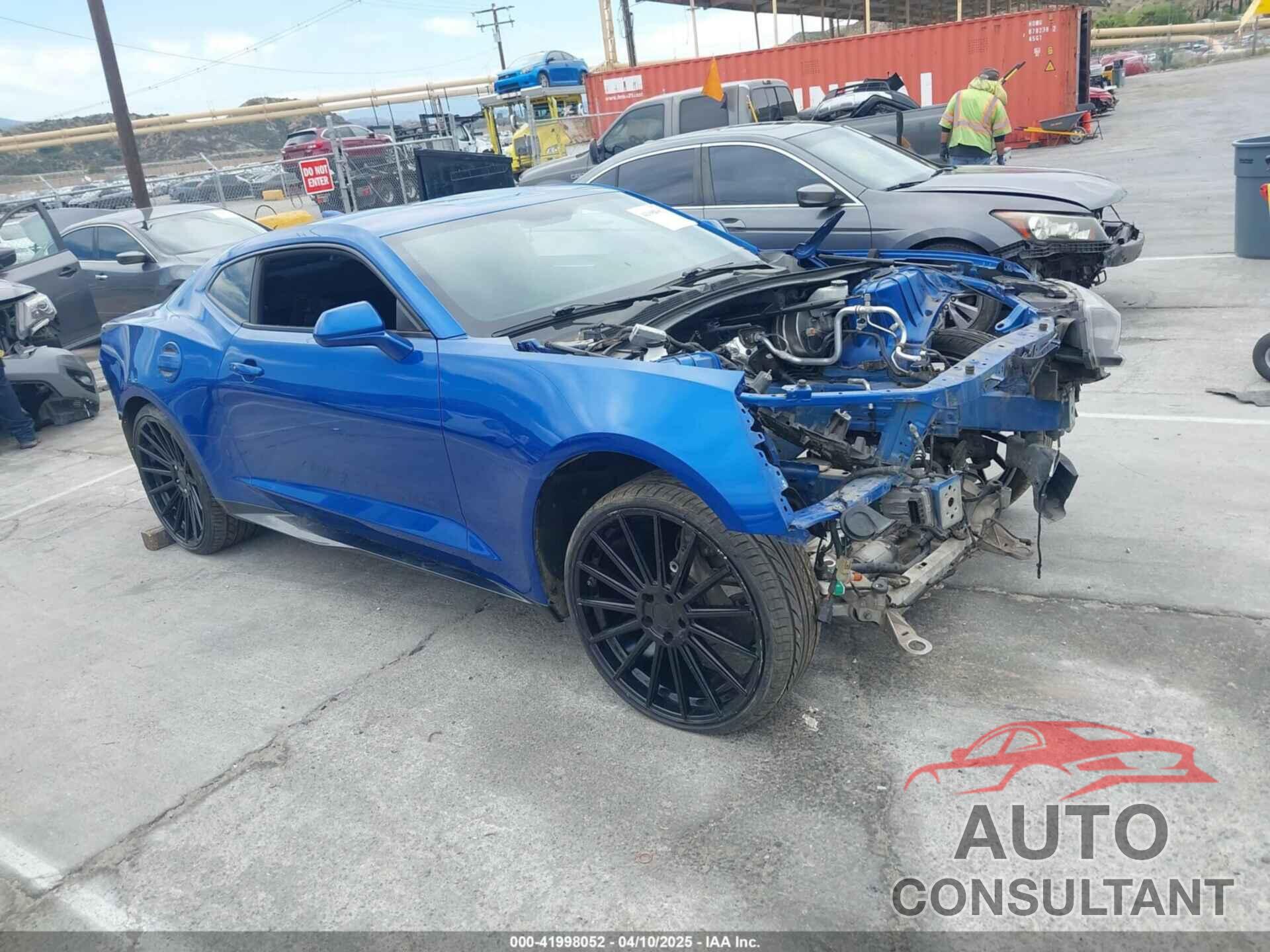 CHEVROLET CAMARO 2018 - 1G1FK1R64J0115583