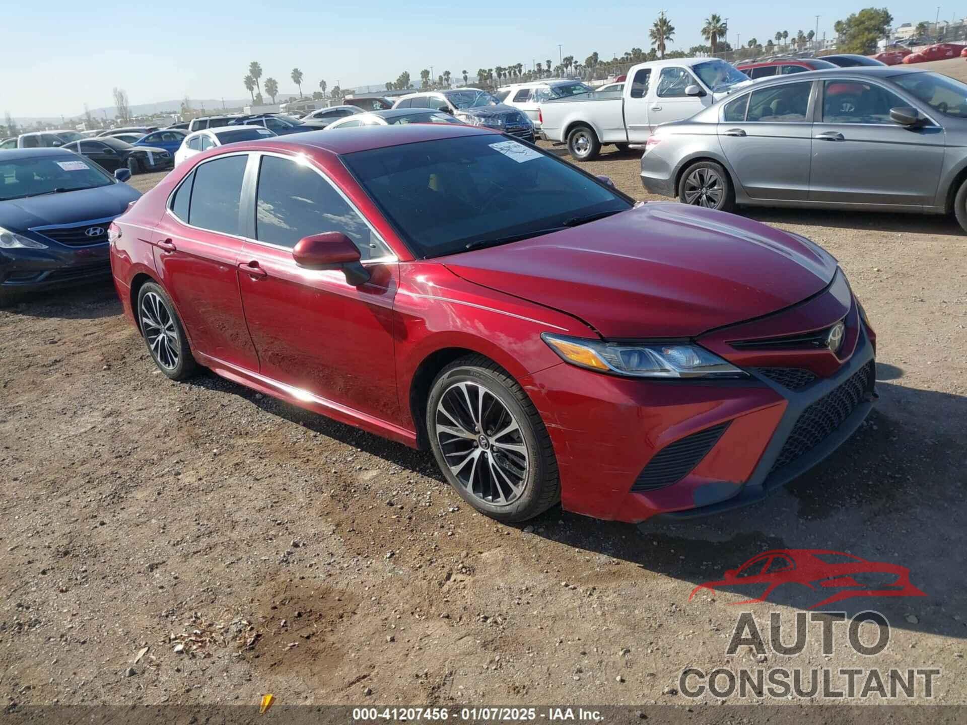 TOYOTA CAMRY 2018 - 4T1B11HK2JU517050