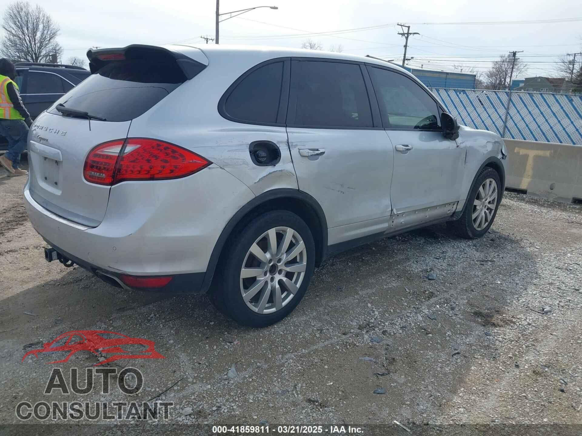 PORSCHE CAYENNE 2012 - WP1AA2A20CLA08498