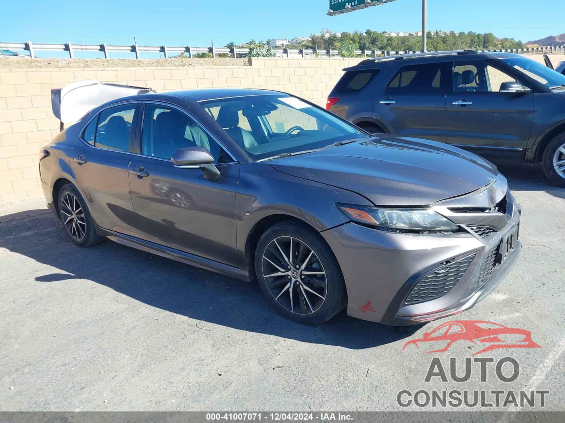 TOYOTA CAMRY 2021 - 4T1T11AK8MU580057