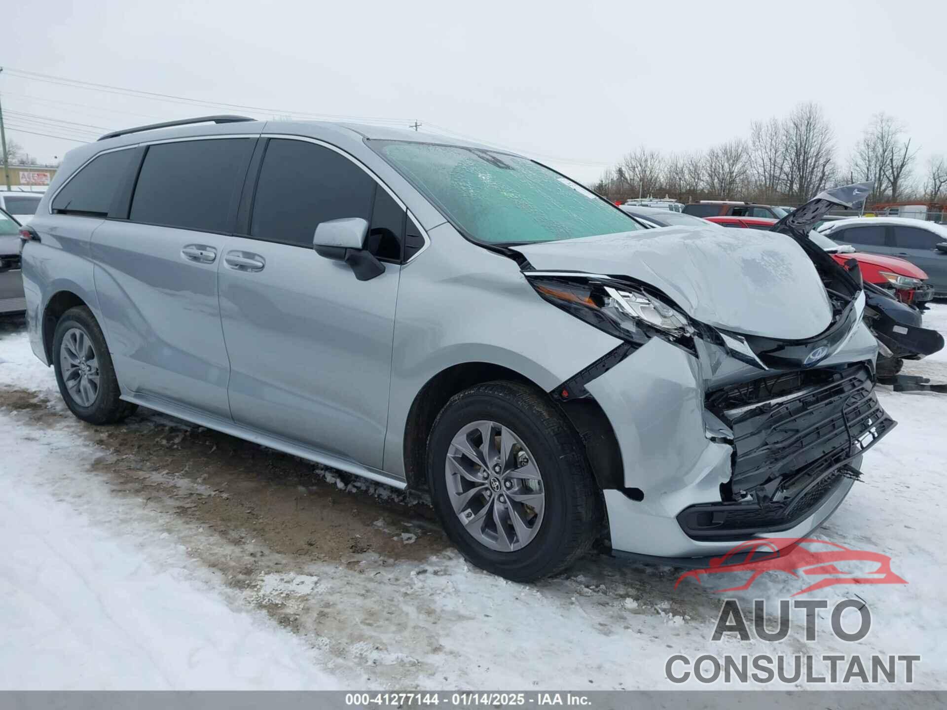 TOYOTA SIENNA 2023 - 5TDKRKEC7PS179092