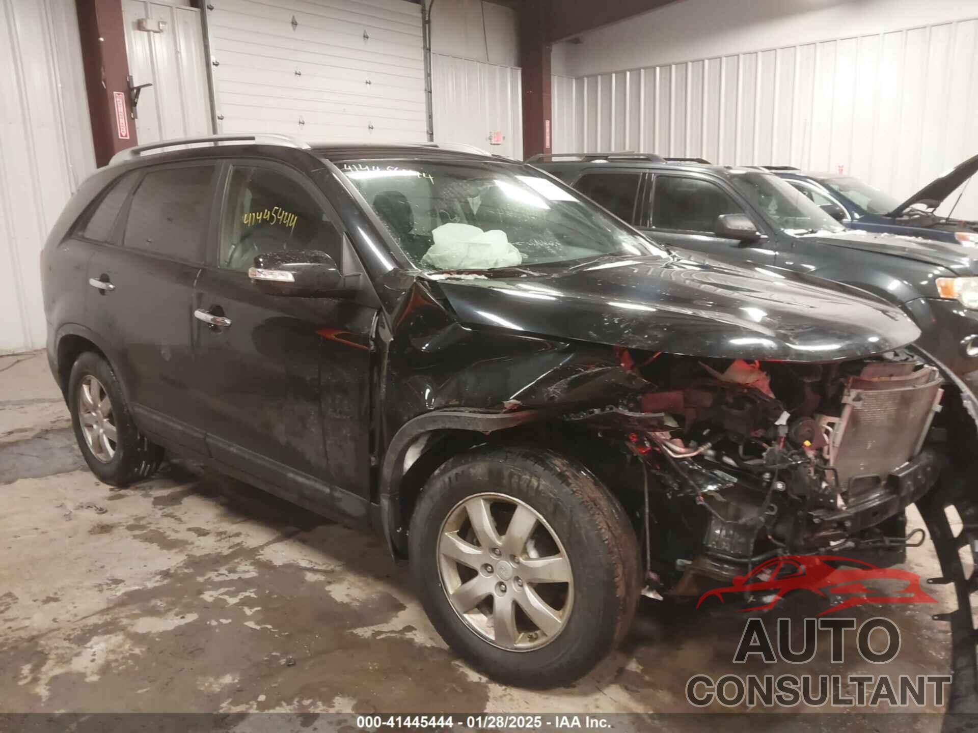 KIA SORENTO 2011 - 5XYKT3A14BG007166