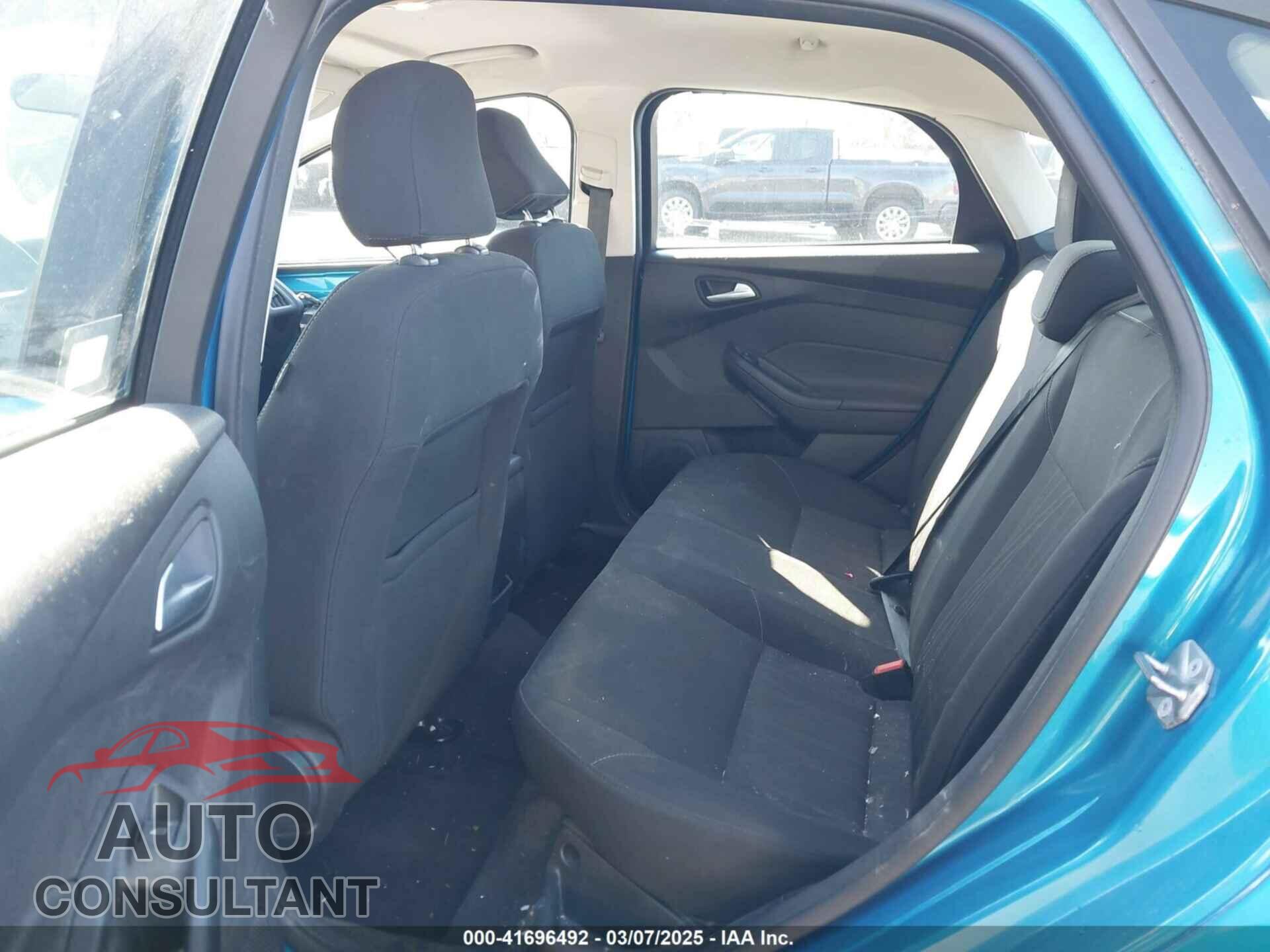 FORD FOCUS 2017 - 1FADP3F21HL246837