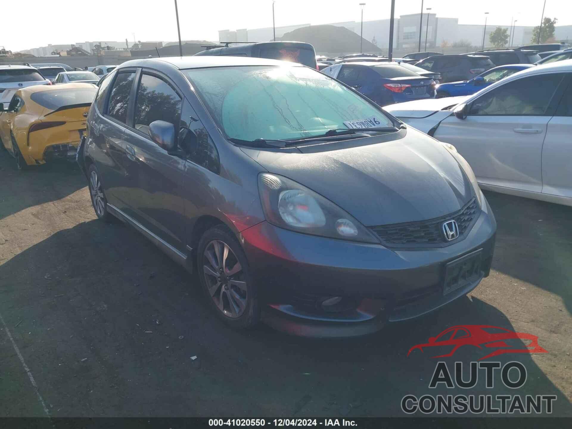 HONDA FIT 2013 - JHMGE8H62DC001533