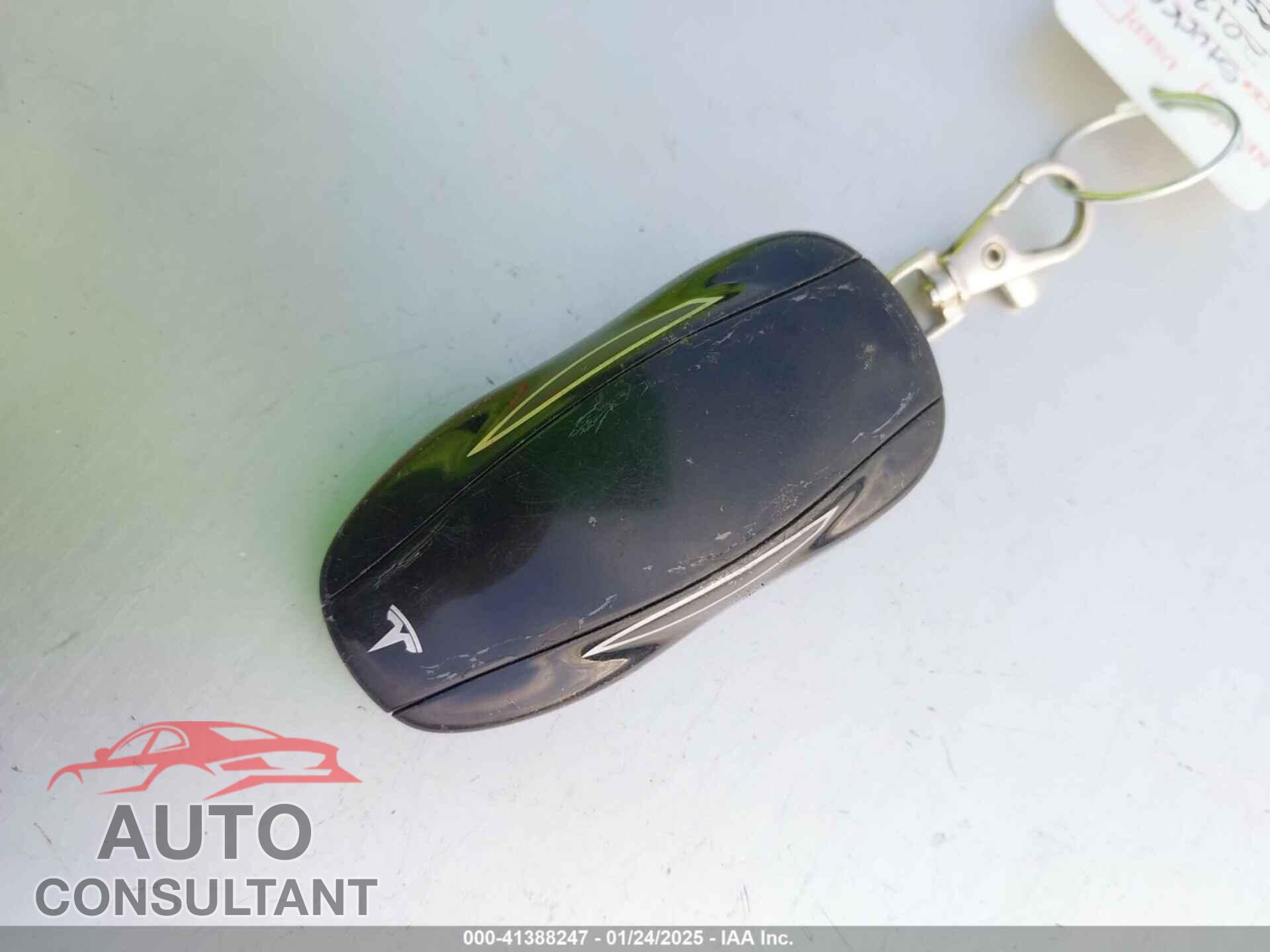 TESLA MODEL S 2013 - 5YJSA1AG0DFP12913