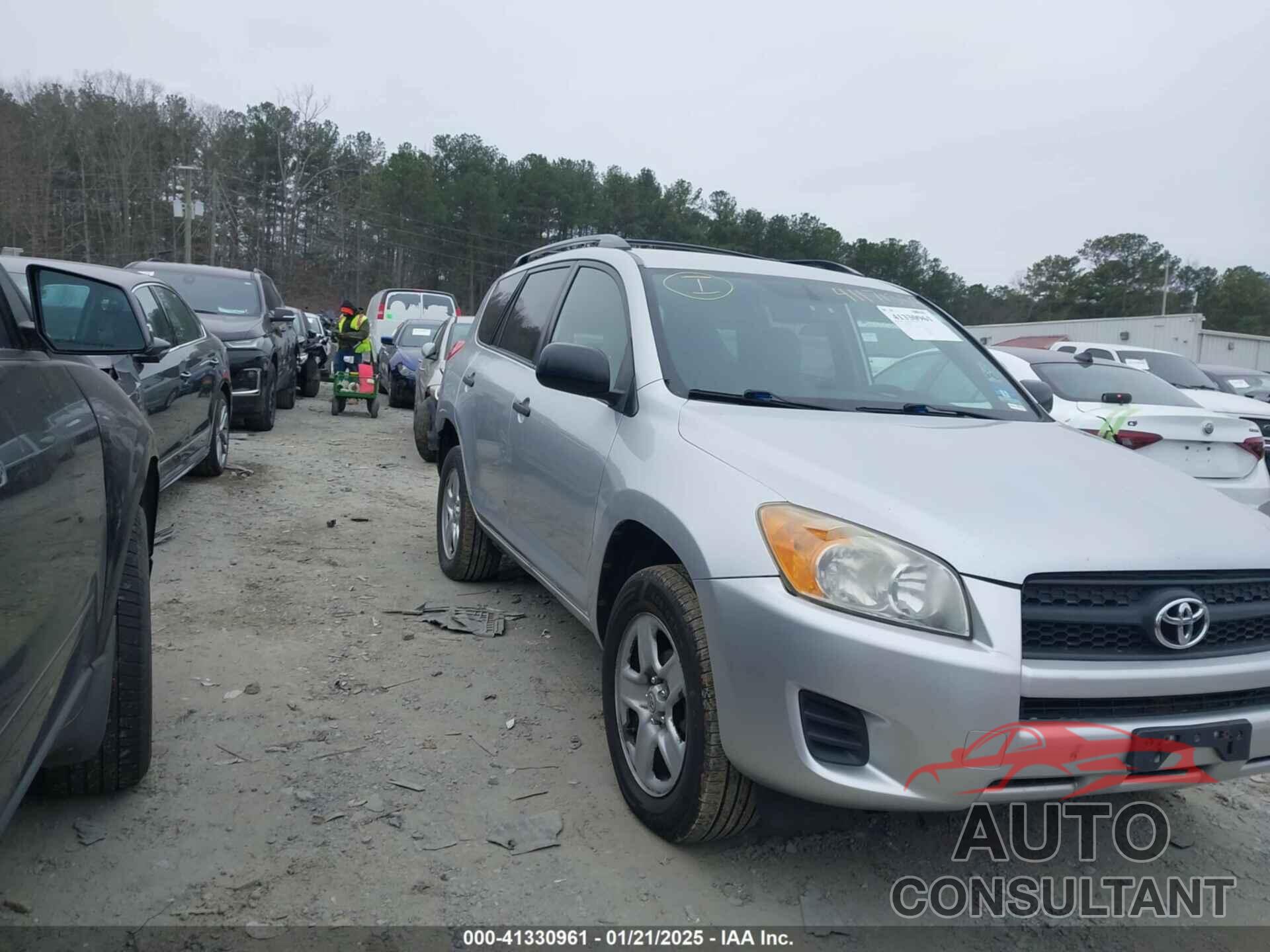 TOYOTA RAV4 2010 - JTMZF4DV2A5016921