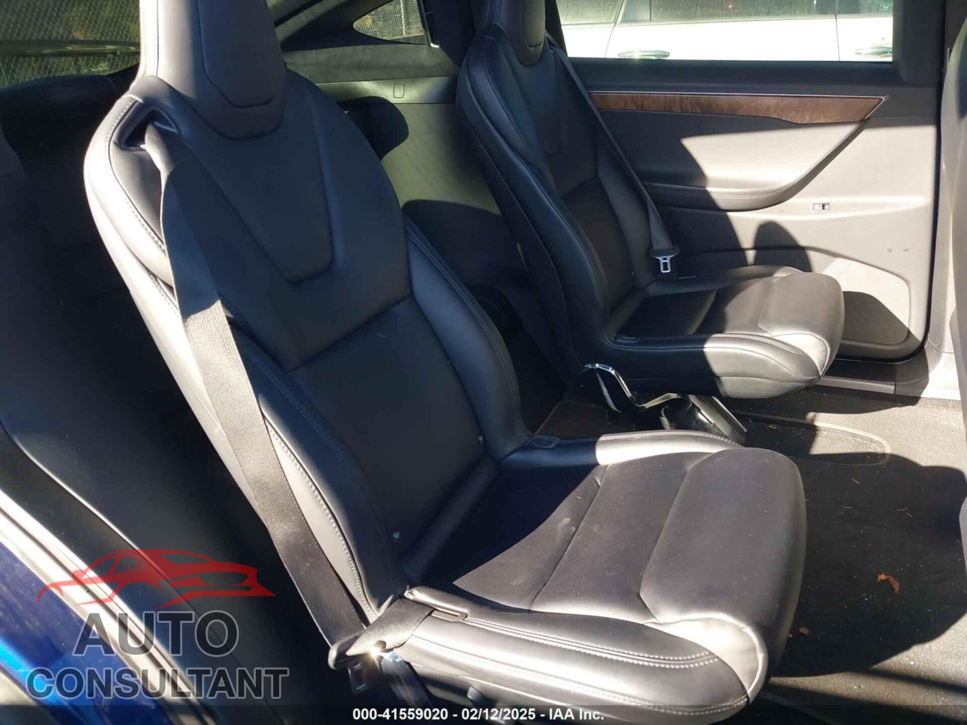 TESLA MODEL X 2017 - 5YJXCBE21HF076514