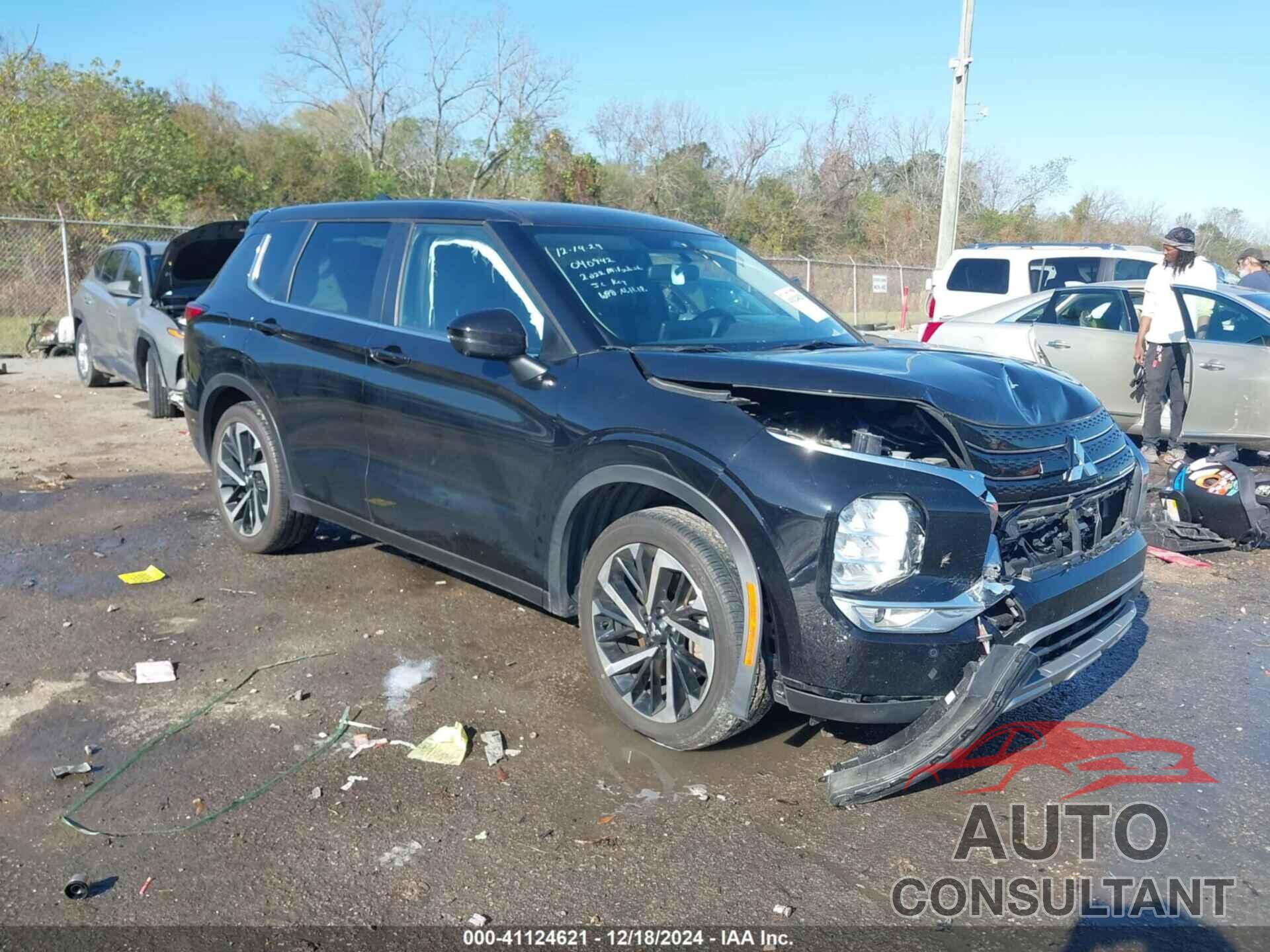 MITSUBISHI OUTLANDER 2022 - JA4J3UA82NZ040942