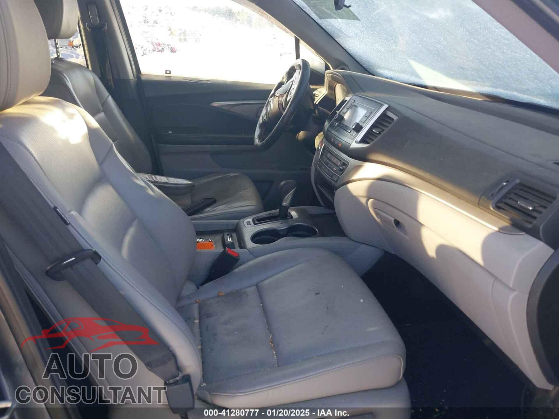 HONDA RIDGELINE 2017 - 5FPYK3F56HB013602
