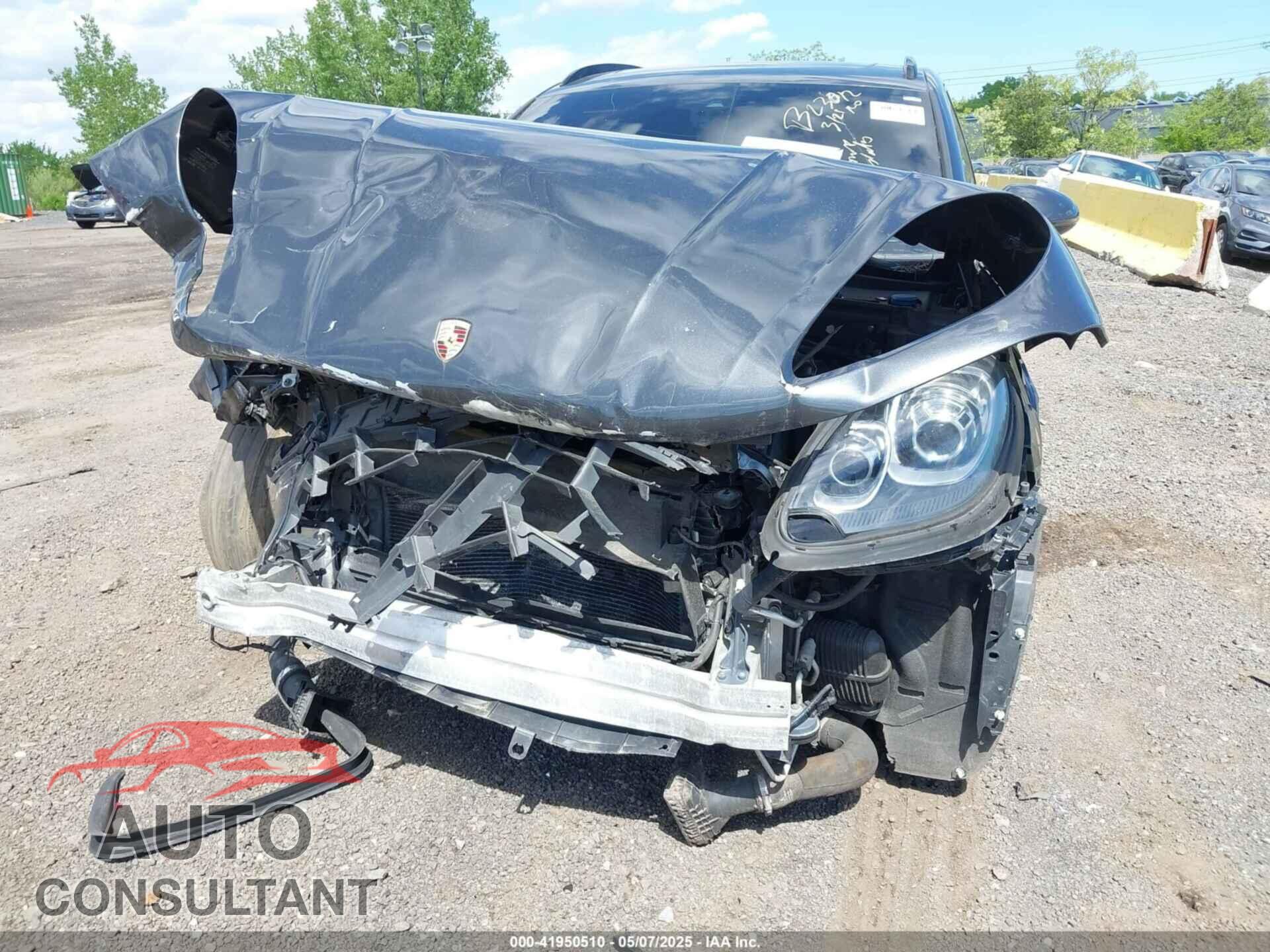 PORSCHE MACAN 2018 - WP1AA2A59JLB23012