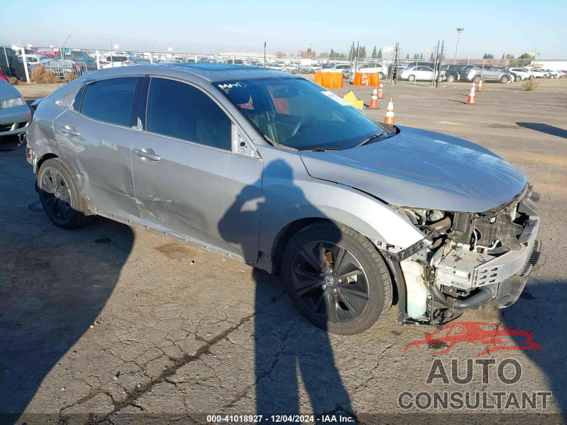 HONDA CIVIC 2018 - SHHFK7H58JU406008