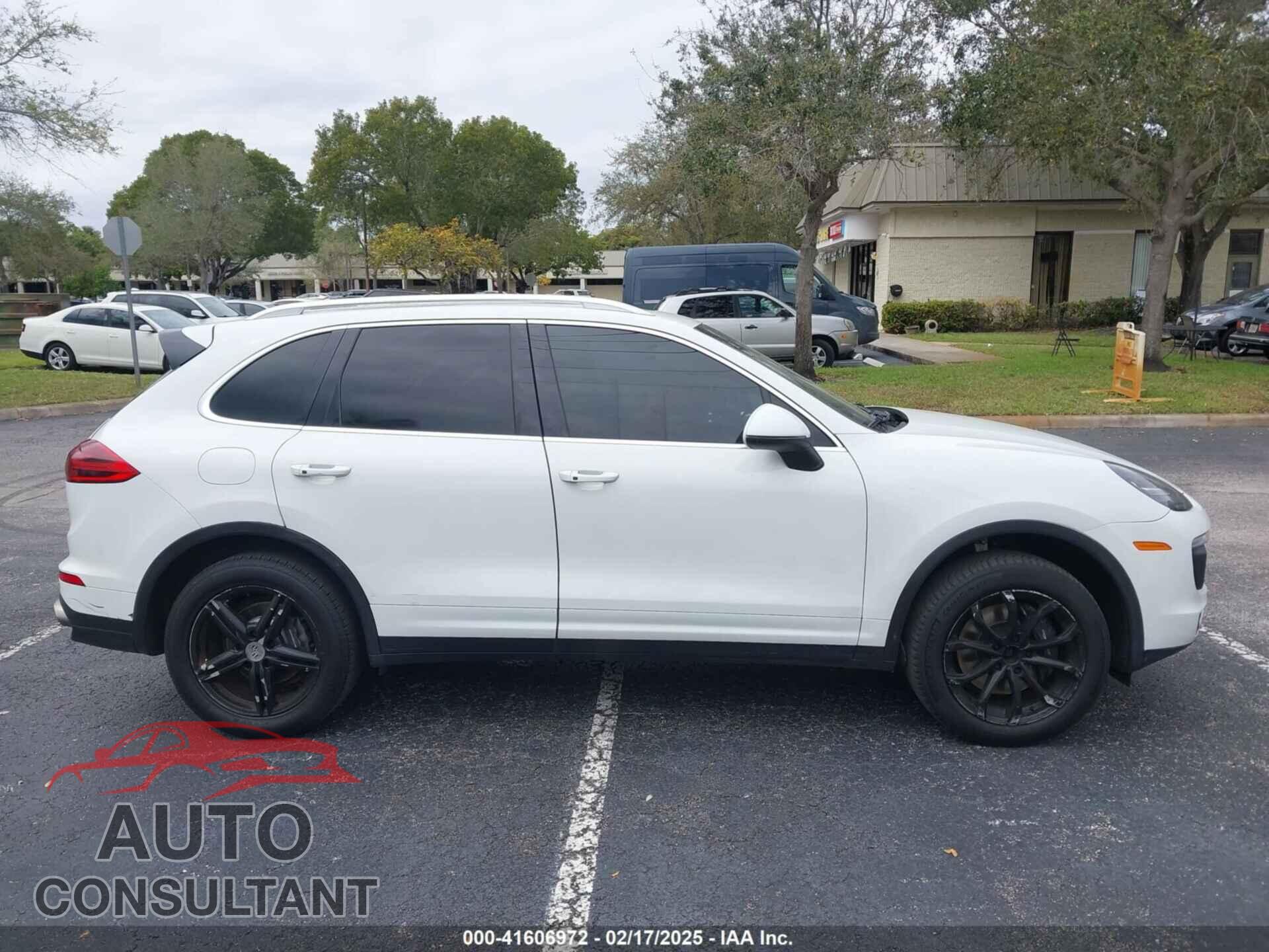 PORSCHE CAYENNE 2016 - WP1AA2A21GLA00402