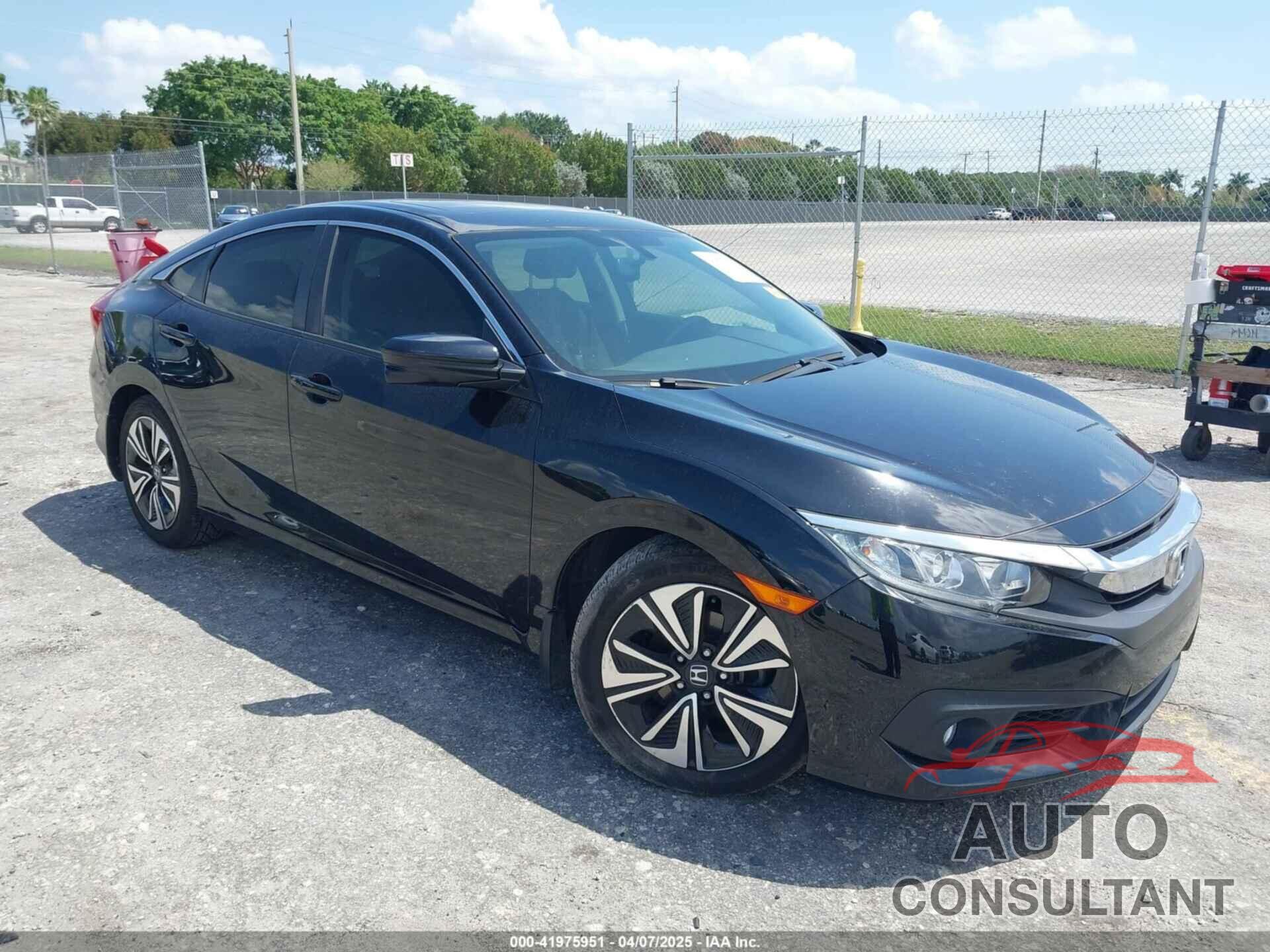 HONDA CIVIC 2018 - JHMFC1F7XJX004754