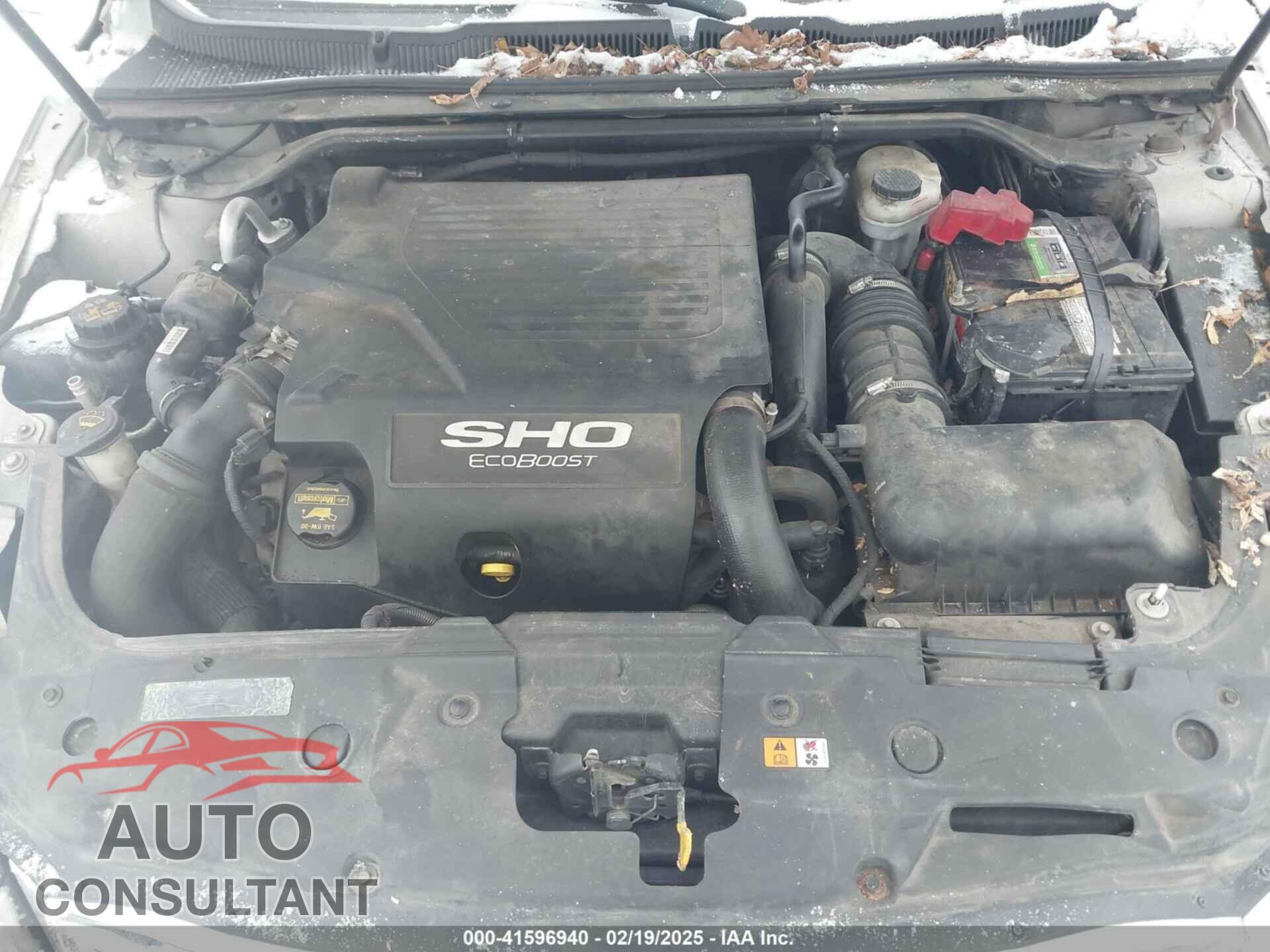 FORD TAURUS 2011 - 1FAHP2KT8BG155008