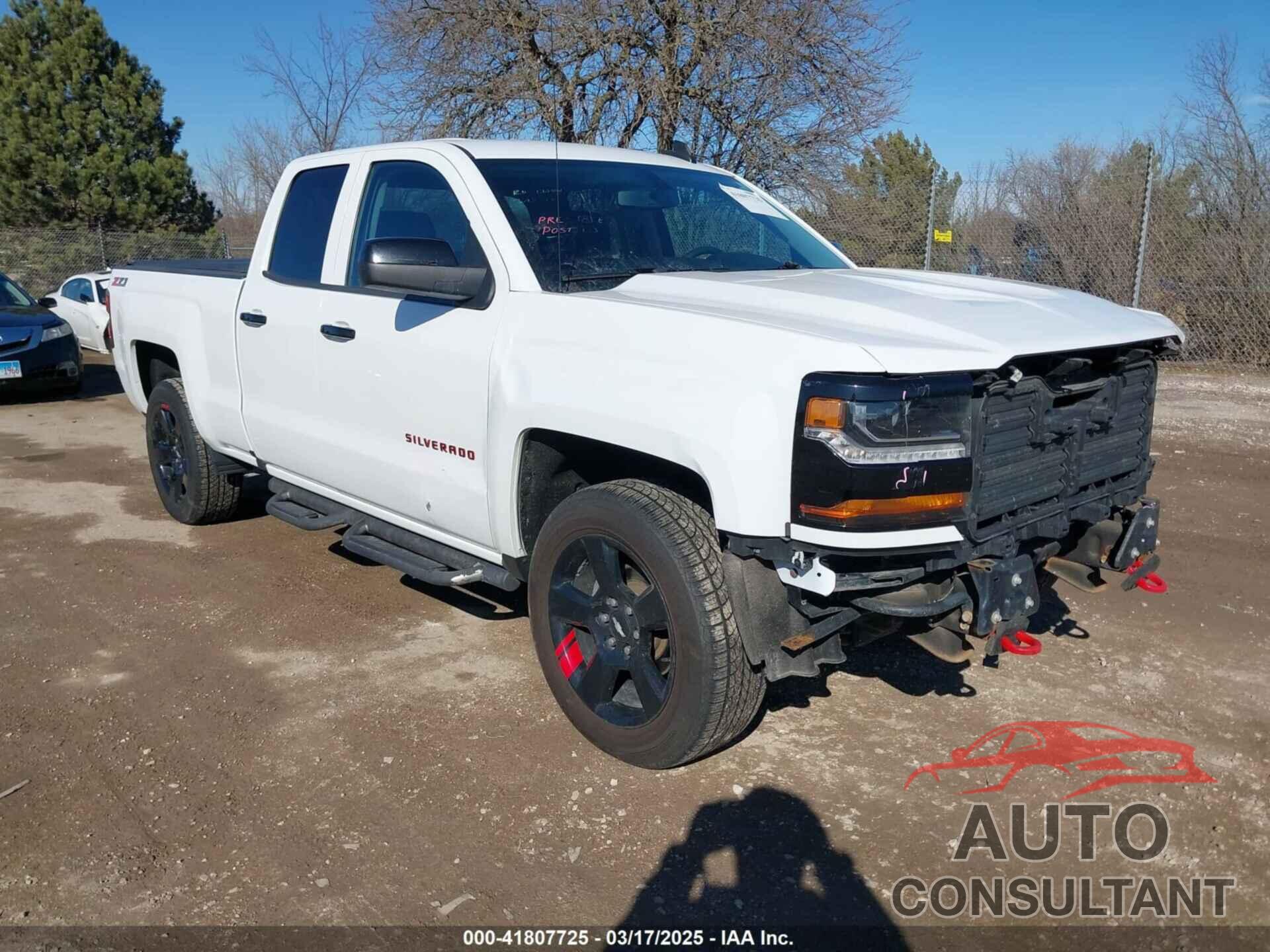 CHEVROLET SILVERADO 1500 2017 - 1GCVKREC9HZ371544