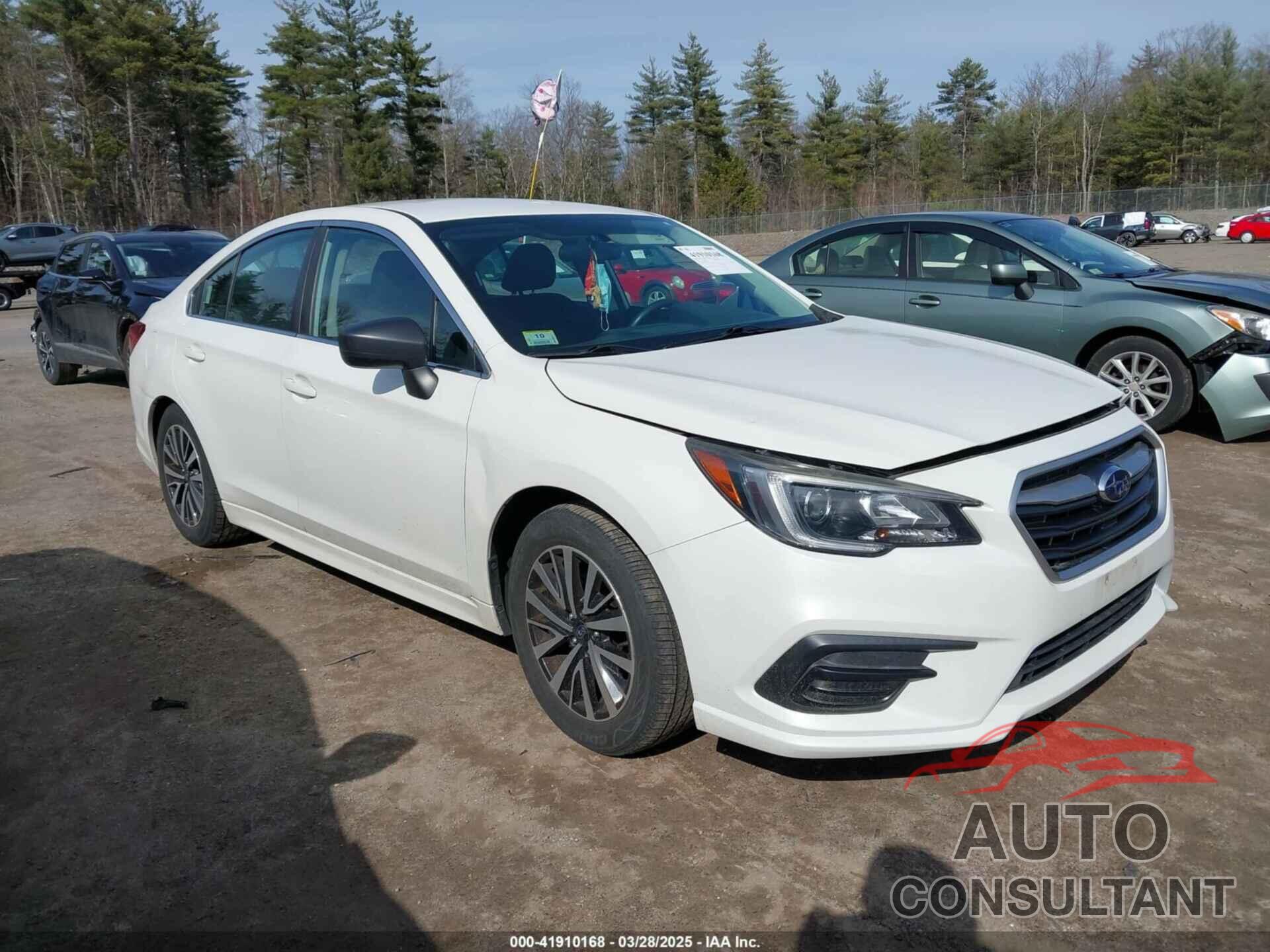 SUBARU LEGACY 2018 - 4S3BNAB65J3019211