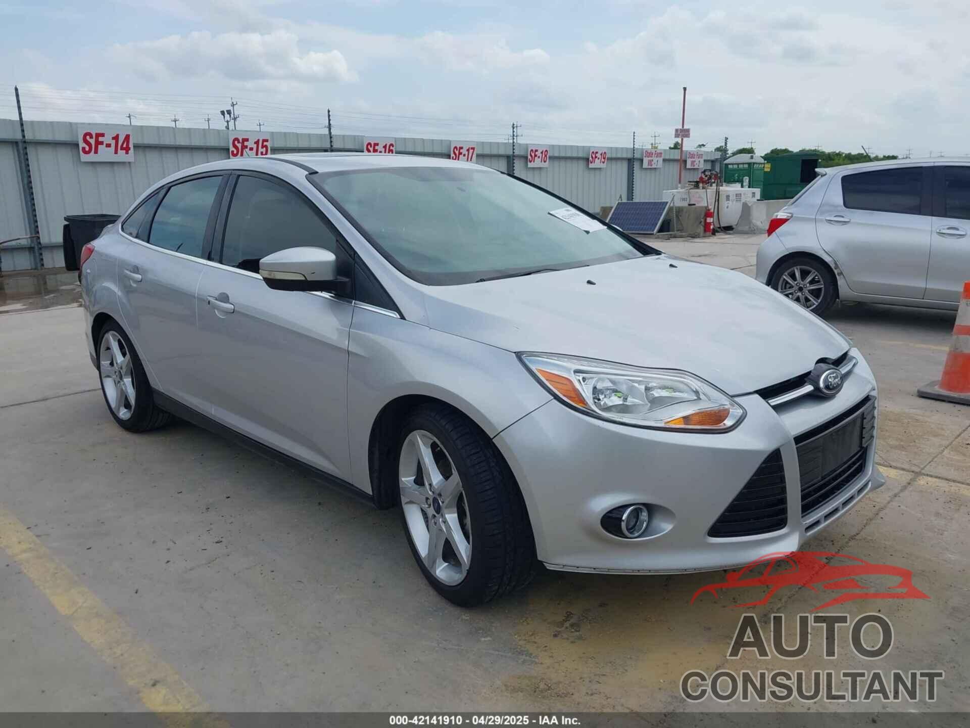 FORD FOCUS 2014 - 1FADP3J26EL342210