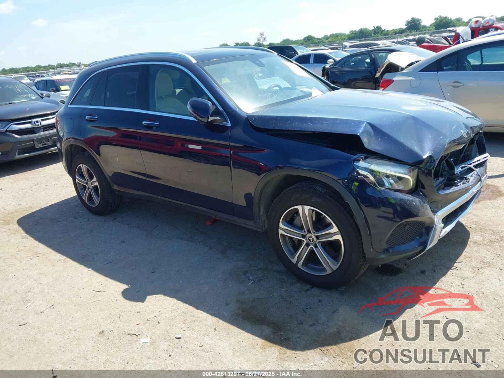MERCEDES-BENZ GLC 300 2019 - WDC0G4KB4KV196851