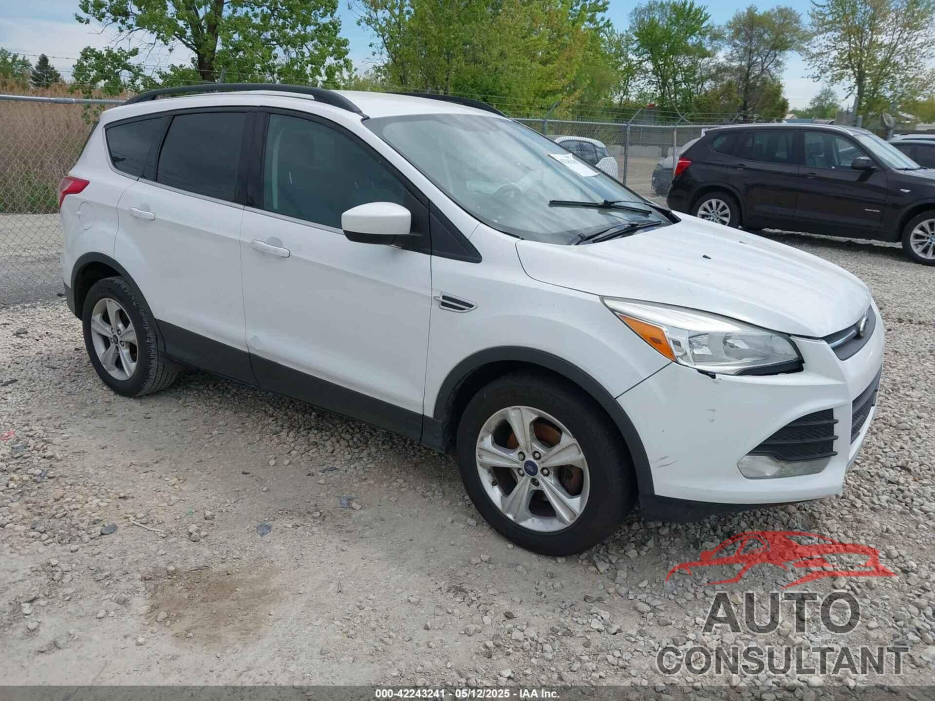 FORD ESCAPE 2015 - 1FMCU0GX5FUB21561