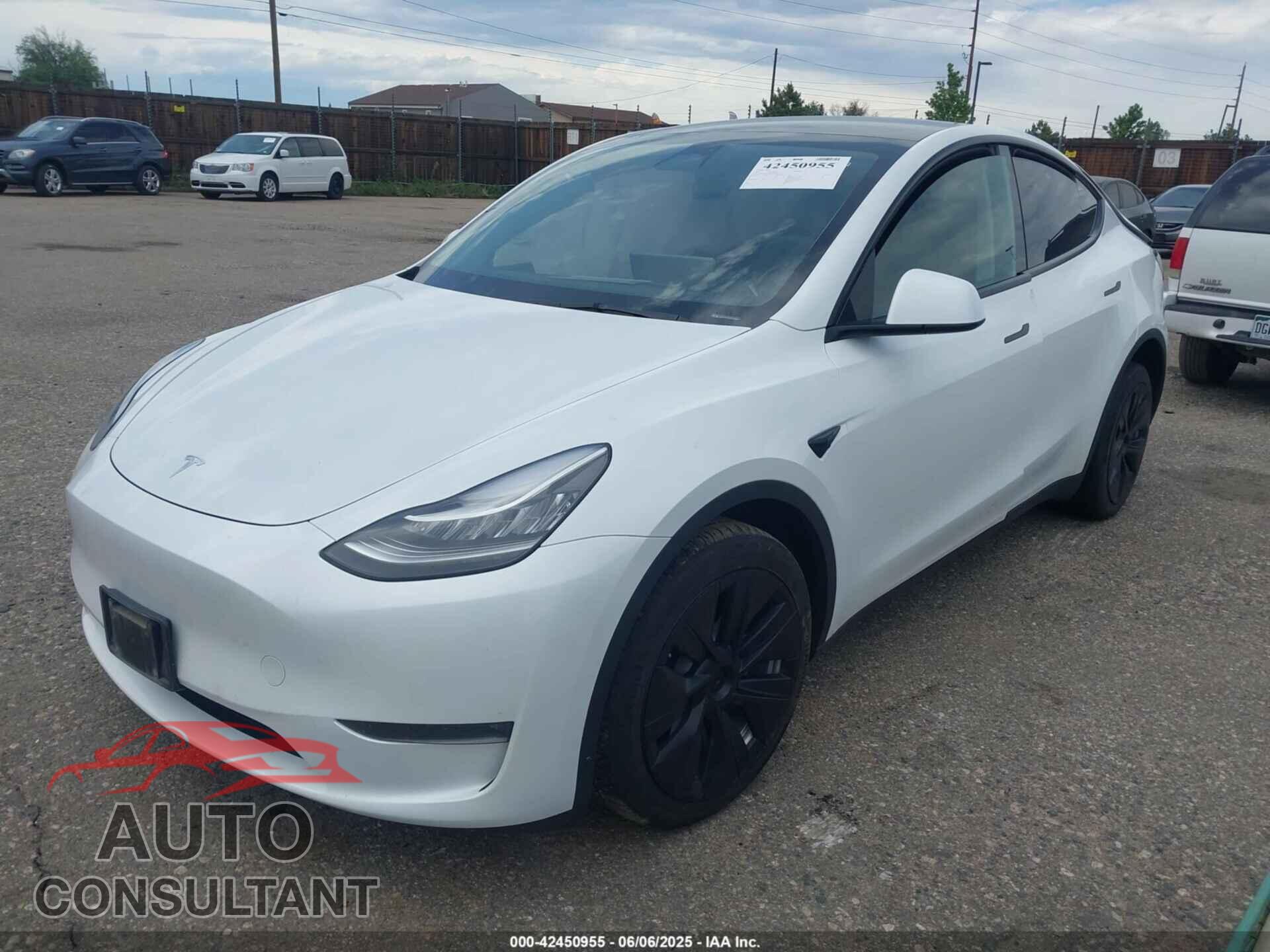 TESLA MODEL Y 2023 - 7SAYGDEE0PA109094
