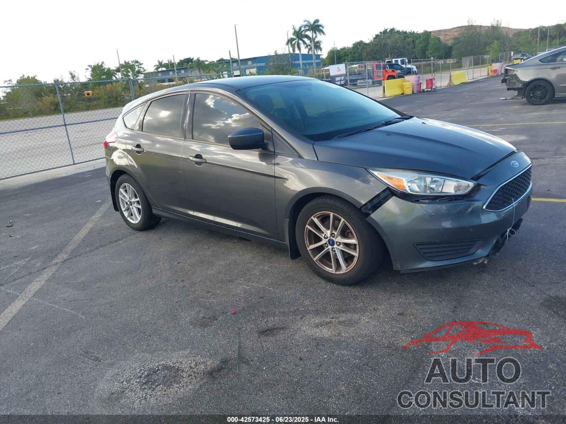 FORD FOCUS 2018 - 1FADP3K2XJL238585