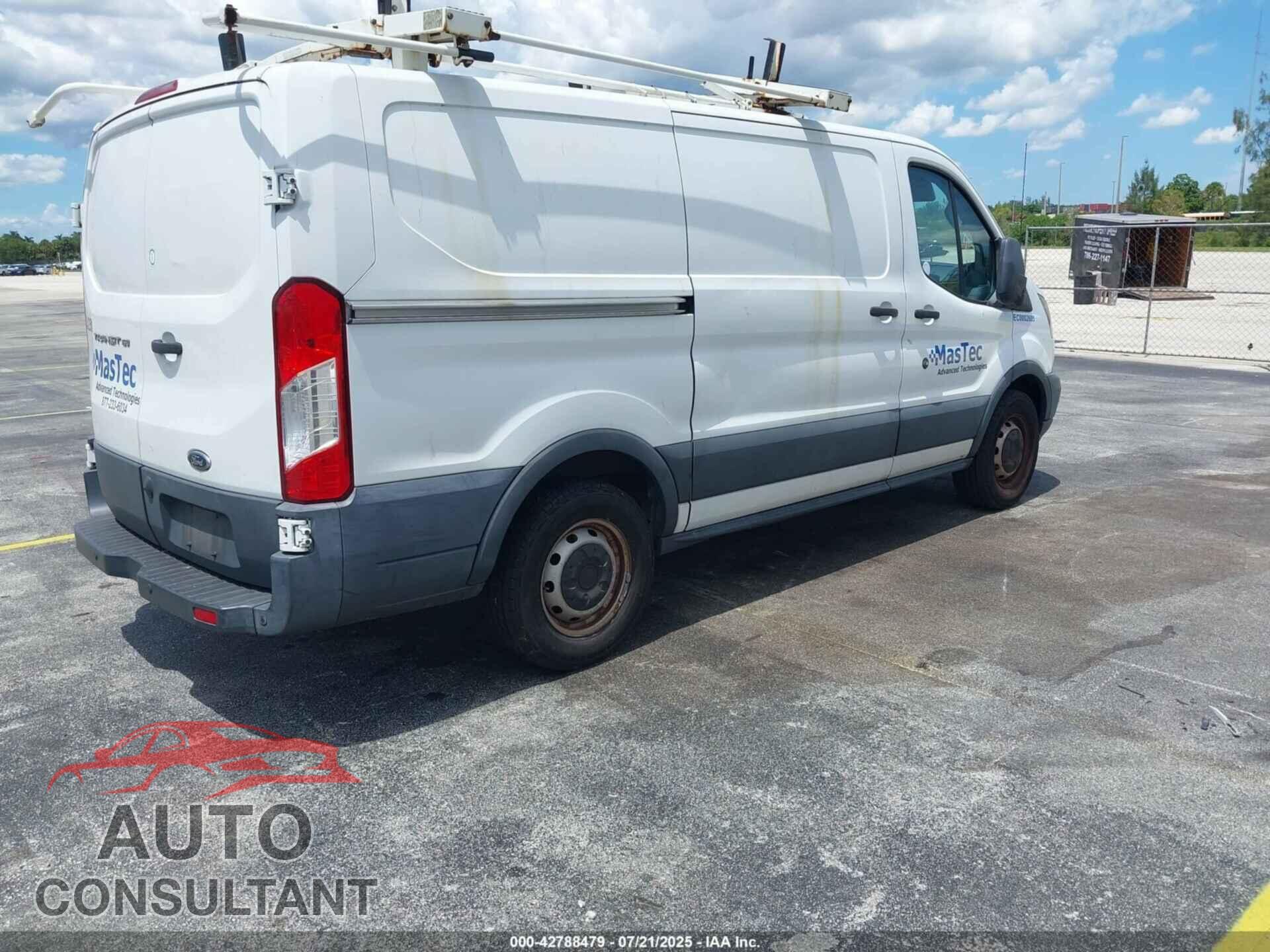 FORD TRANSIT-150 2017 - 1FTYE1YM0HKA68185