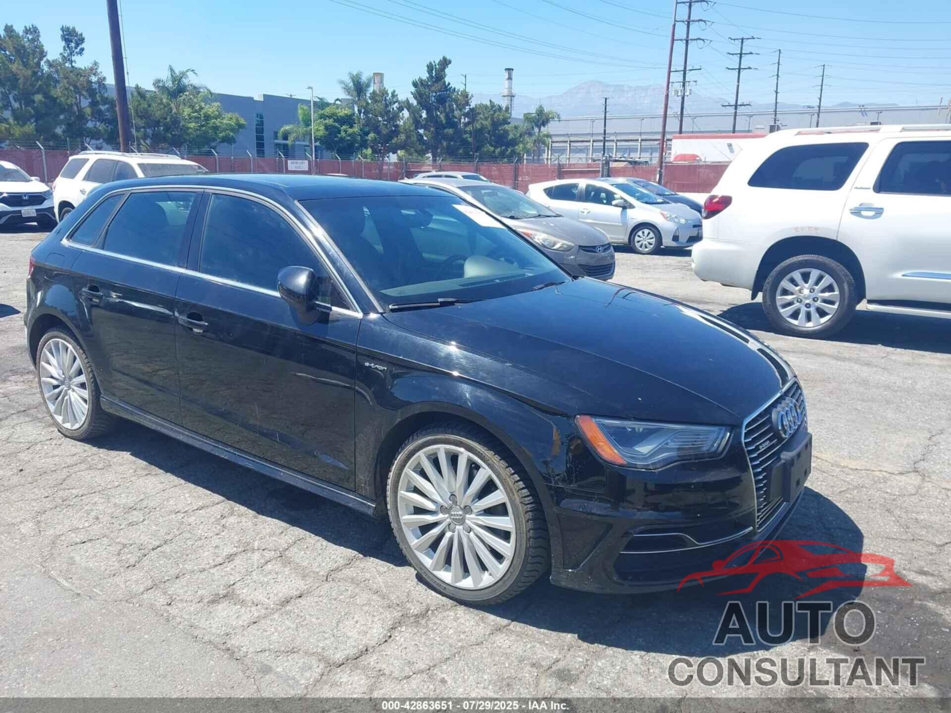 AUDI A3 E-TRON 2016 - WAUTPBFF2GA134591