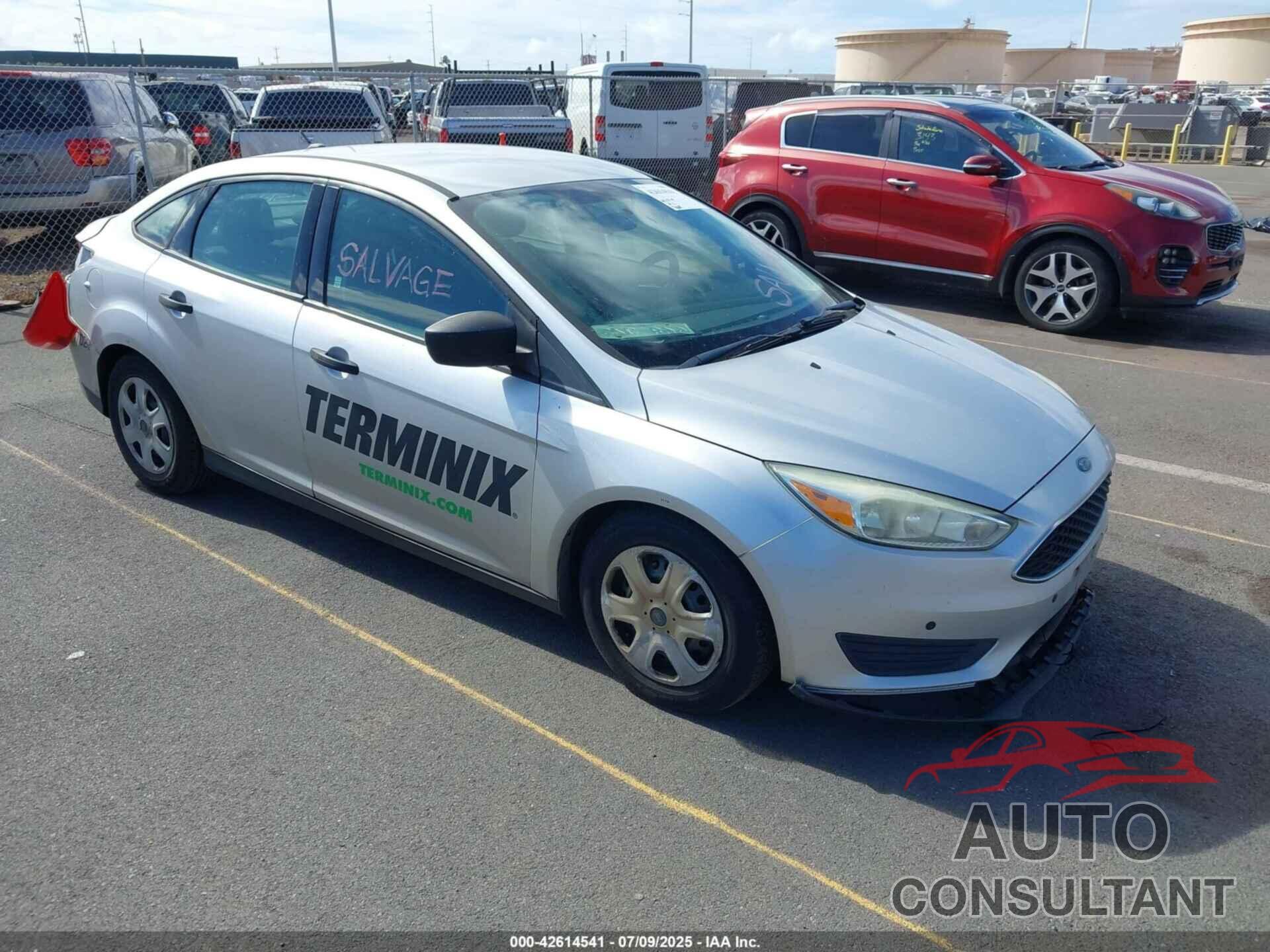 FORD FOCUS 2016 - 1FADP3E25GL302293