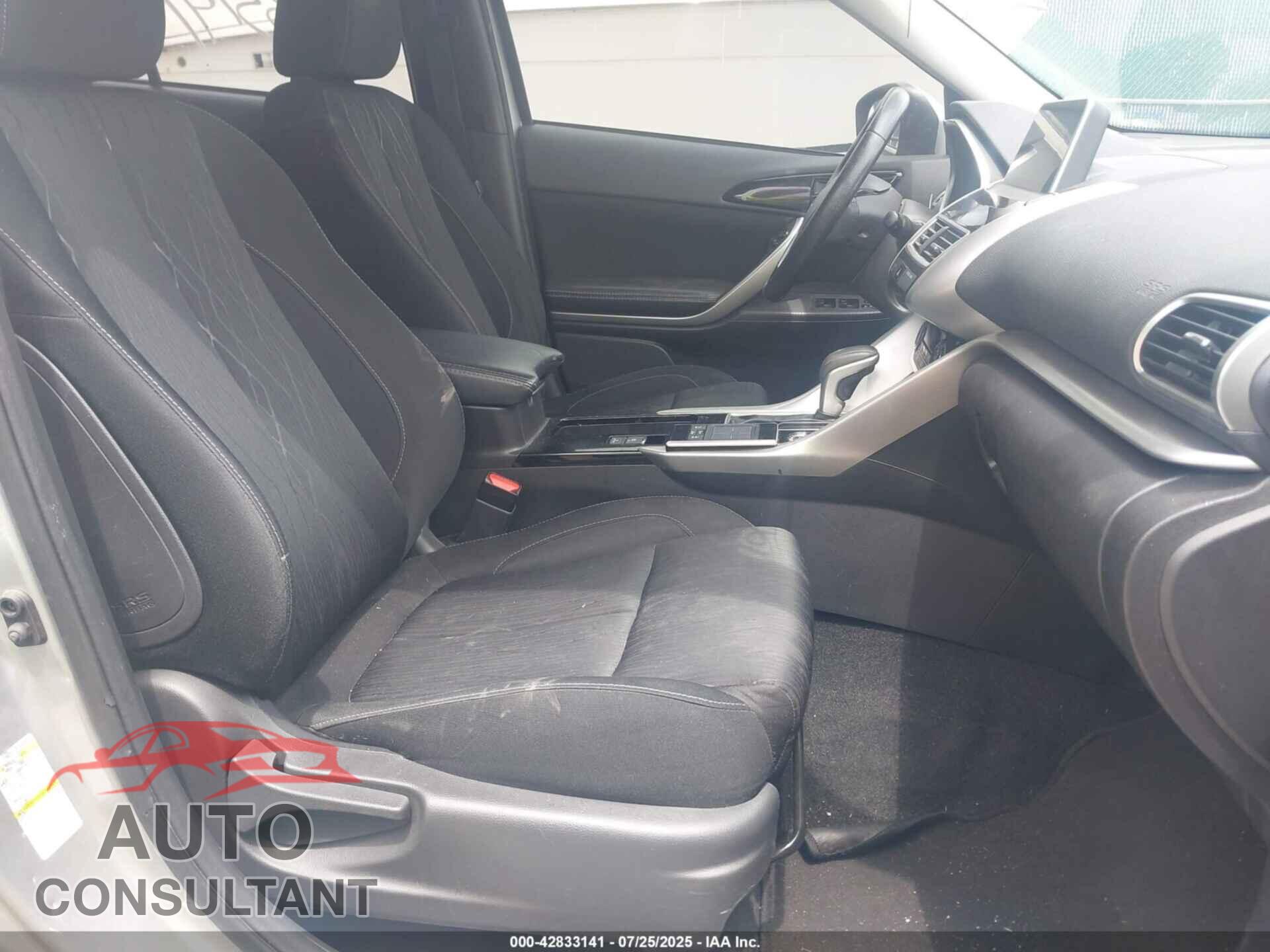 MITSUBISHI ECLIPSE CROSS 2018 - JA4AT5AA0JZ070430
