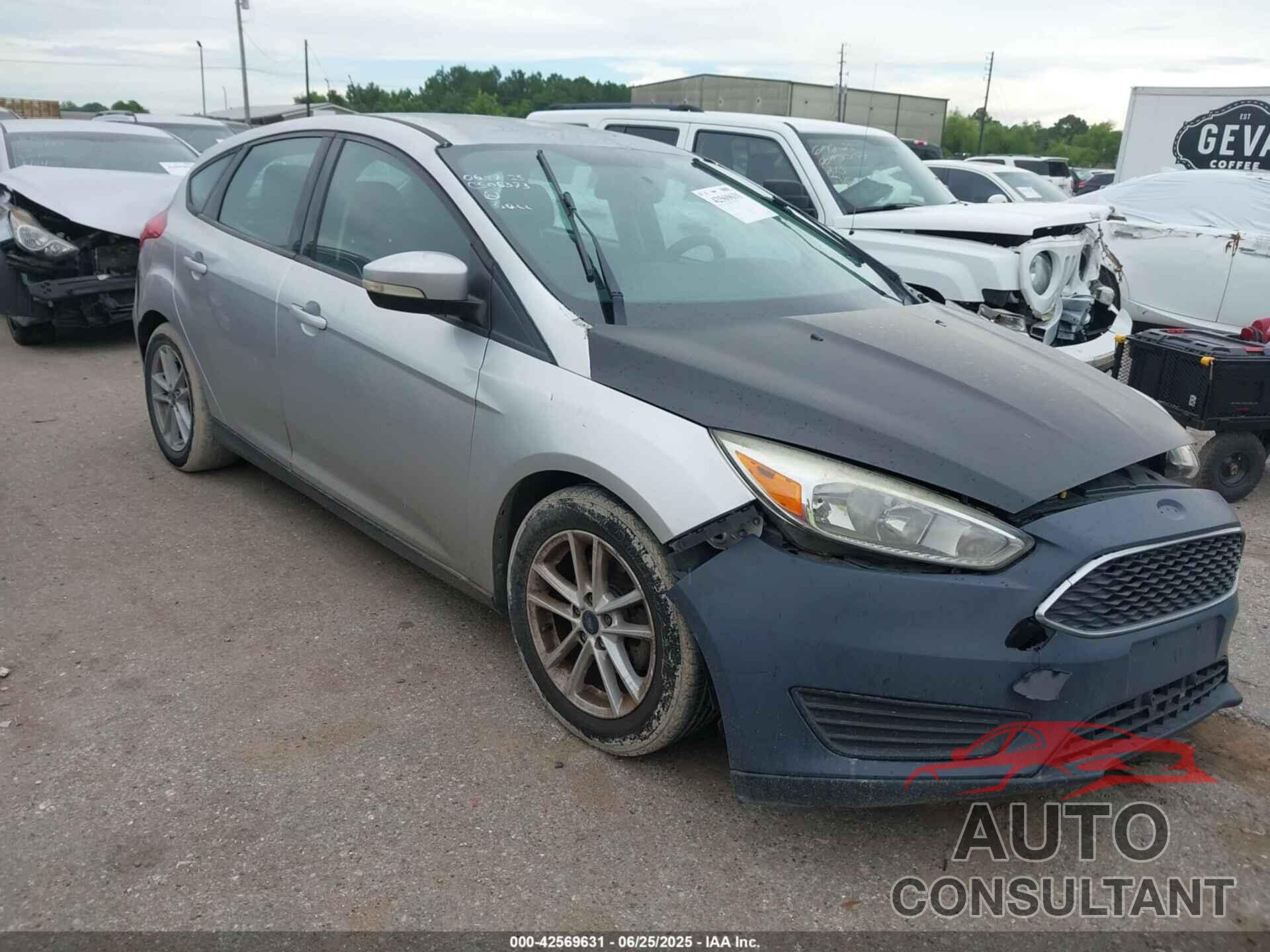 FORD FOCUS 2017 - 1FADP3K29HL280952