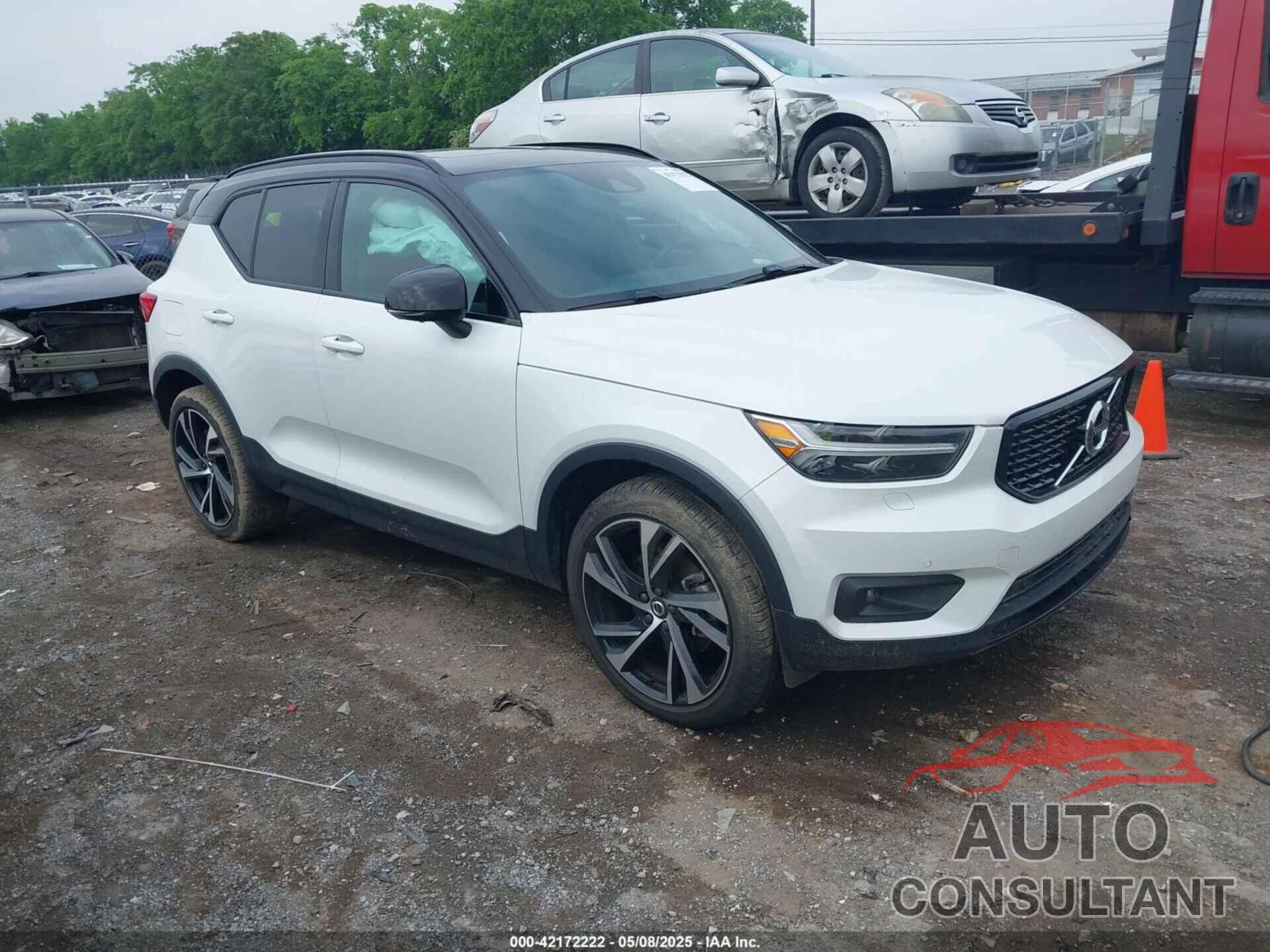 VOLVO XC40 2022 - YV4162UM0N2648040
