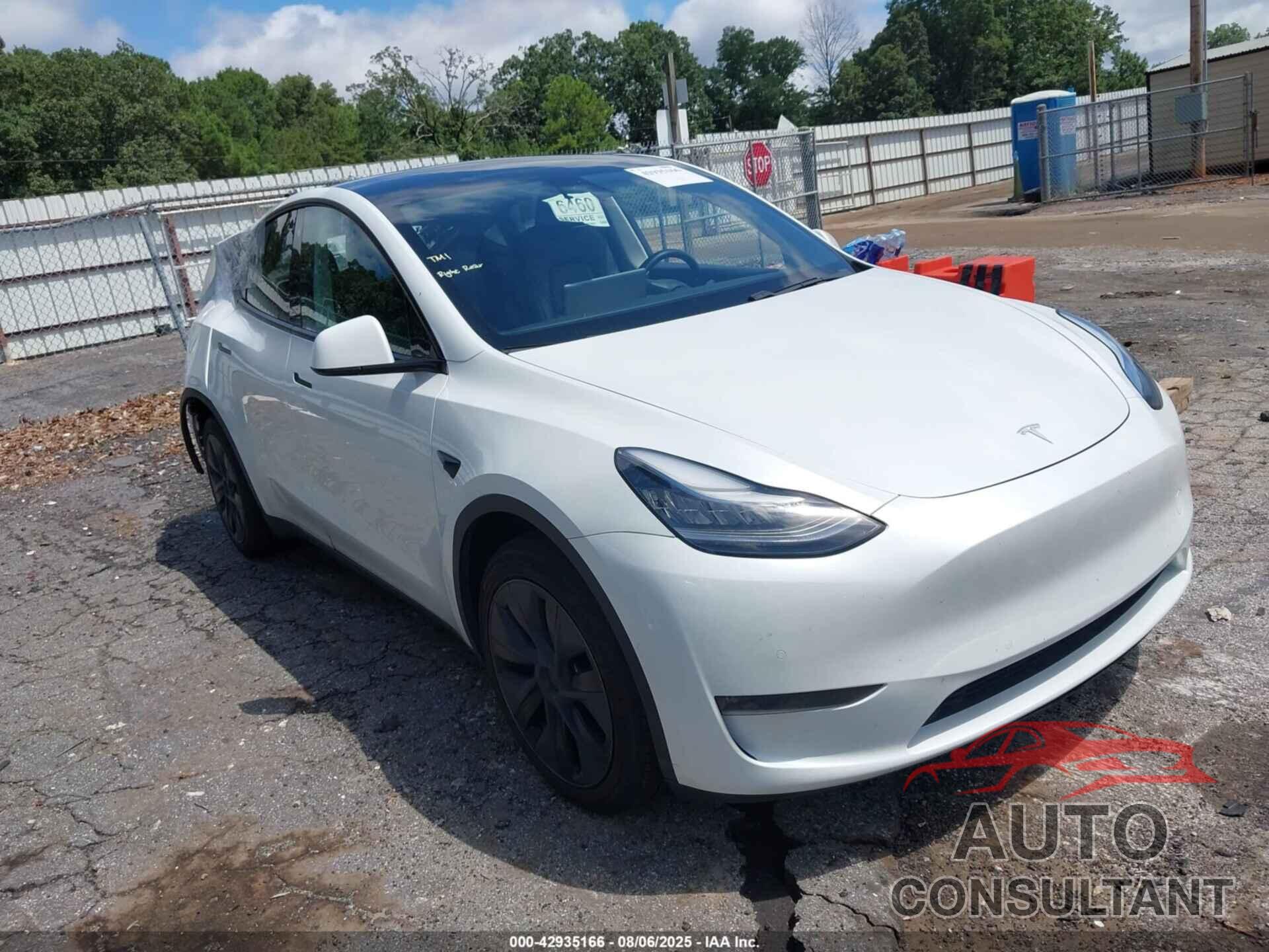 TESLA MODEL Y 2020 - 5YJYGDEE8LF036888
