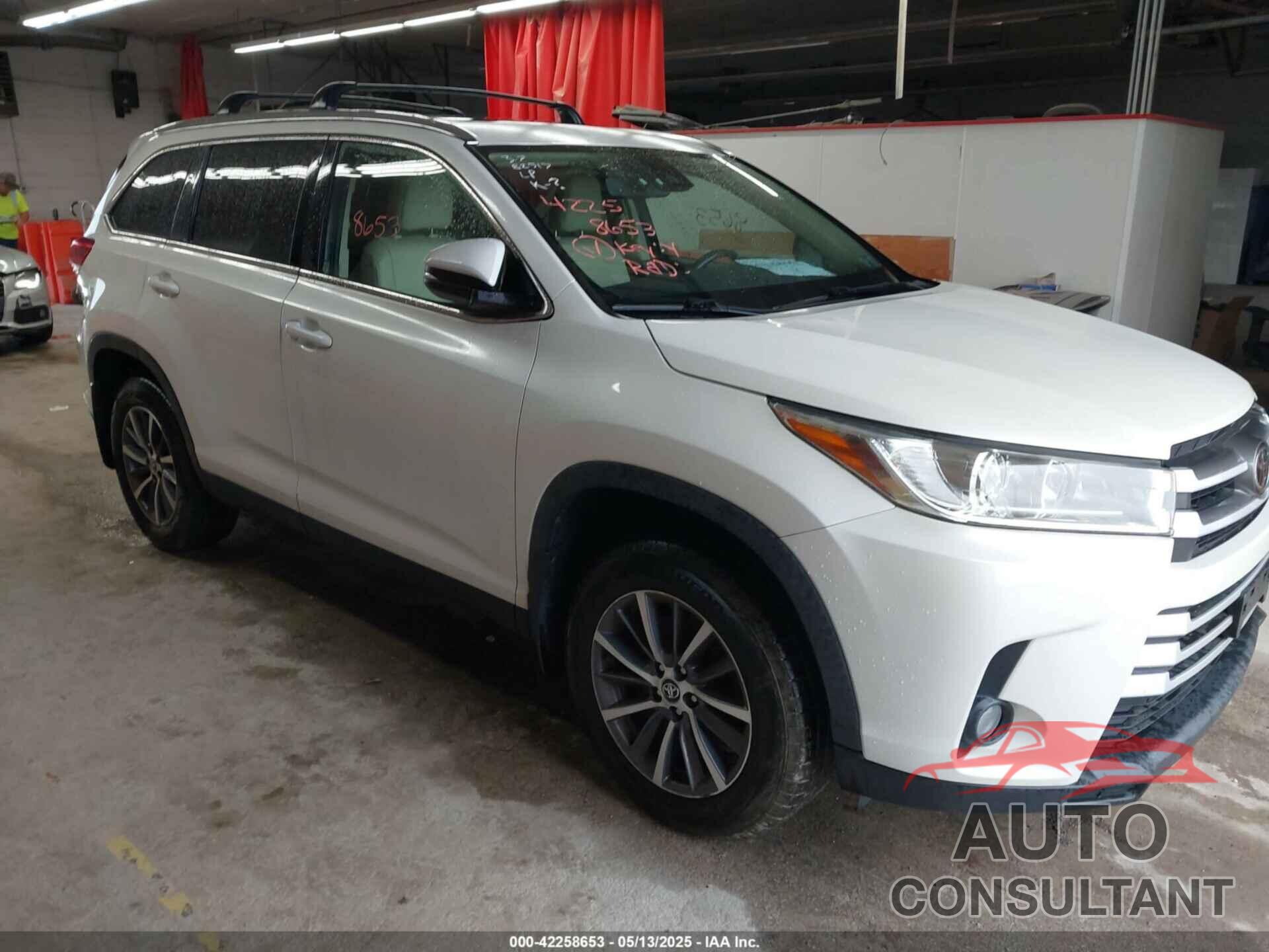 TOYOTA HIGHLANDER 2019 - 5TDJZRFH2KS603608