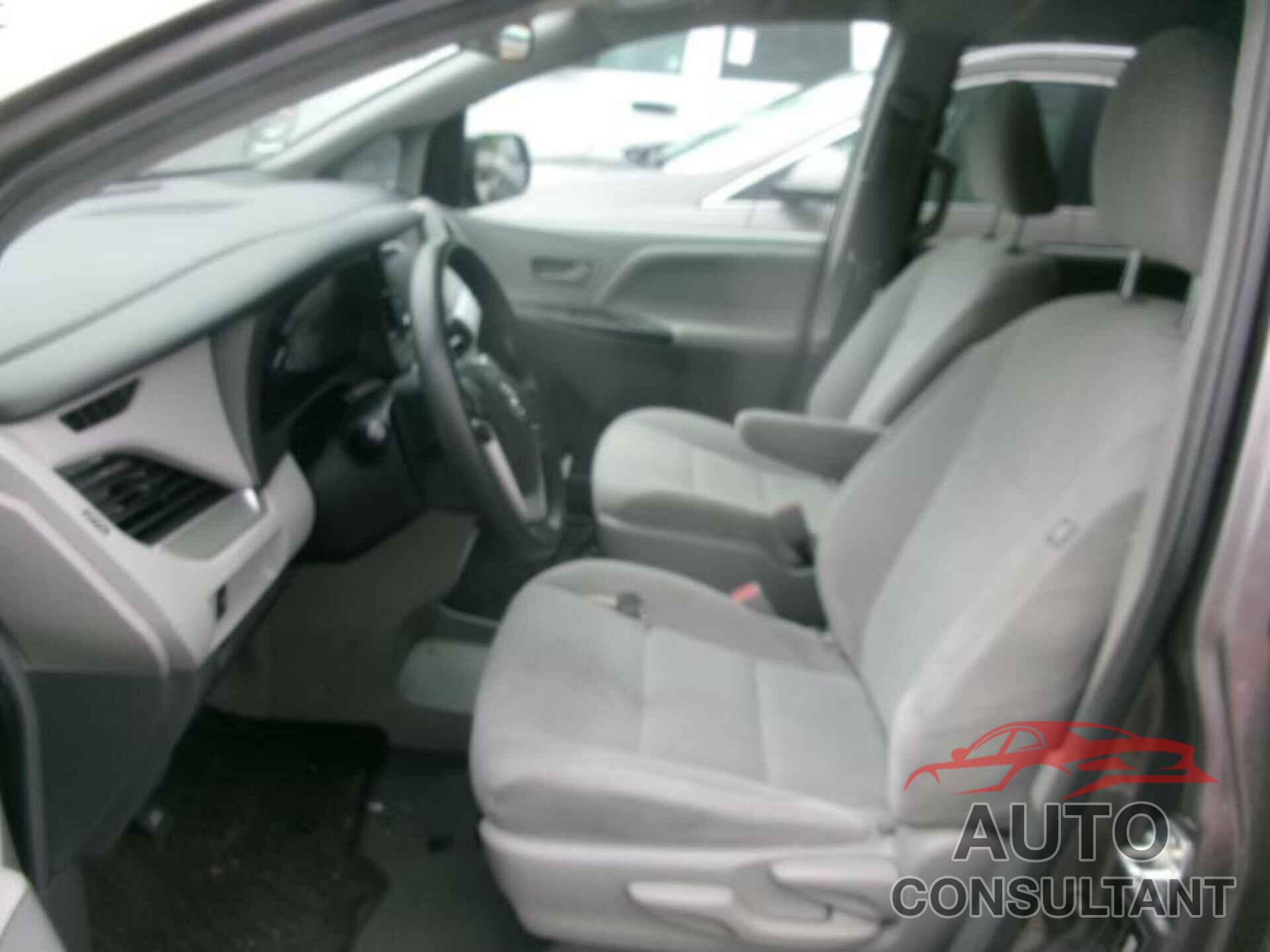 TOYOTA SIENNA 2019 - 5TDZZ3DC2KS002996