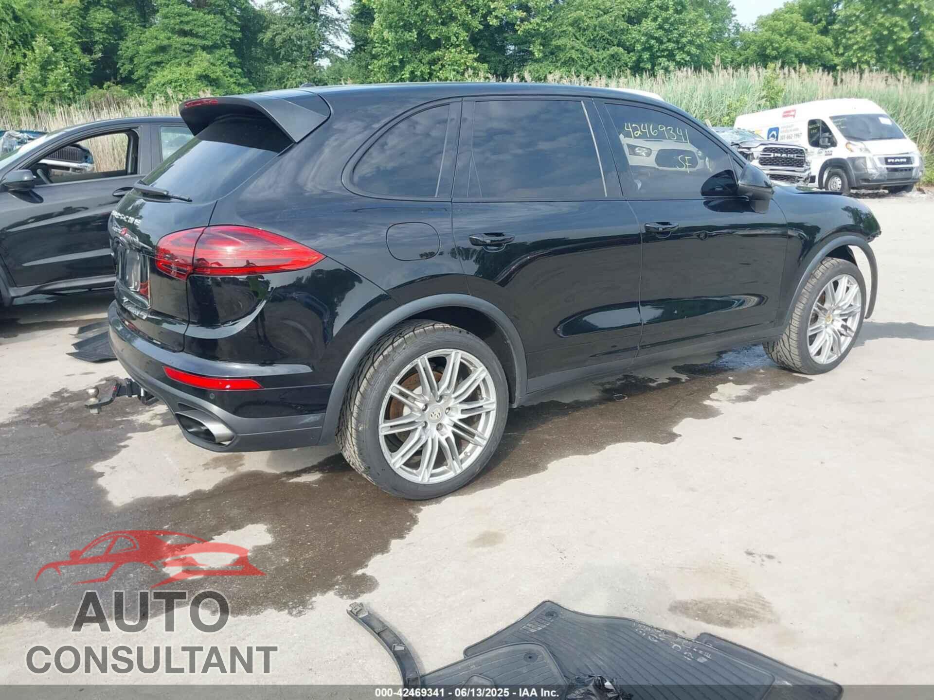 PORSCHE CAYENNE 2016 - WP1AA2A23GKA36047